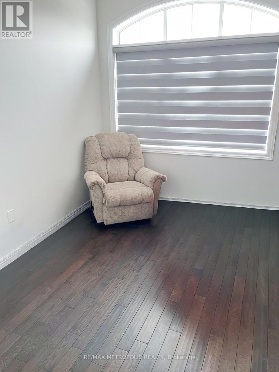 565 Barons Street, Vaughan, Ontario  L4H 5C3 - Photo 12 - N12470642