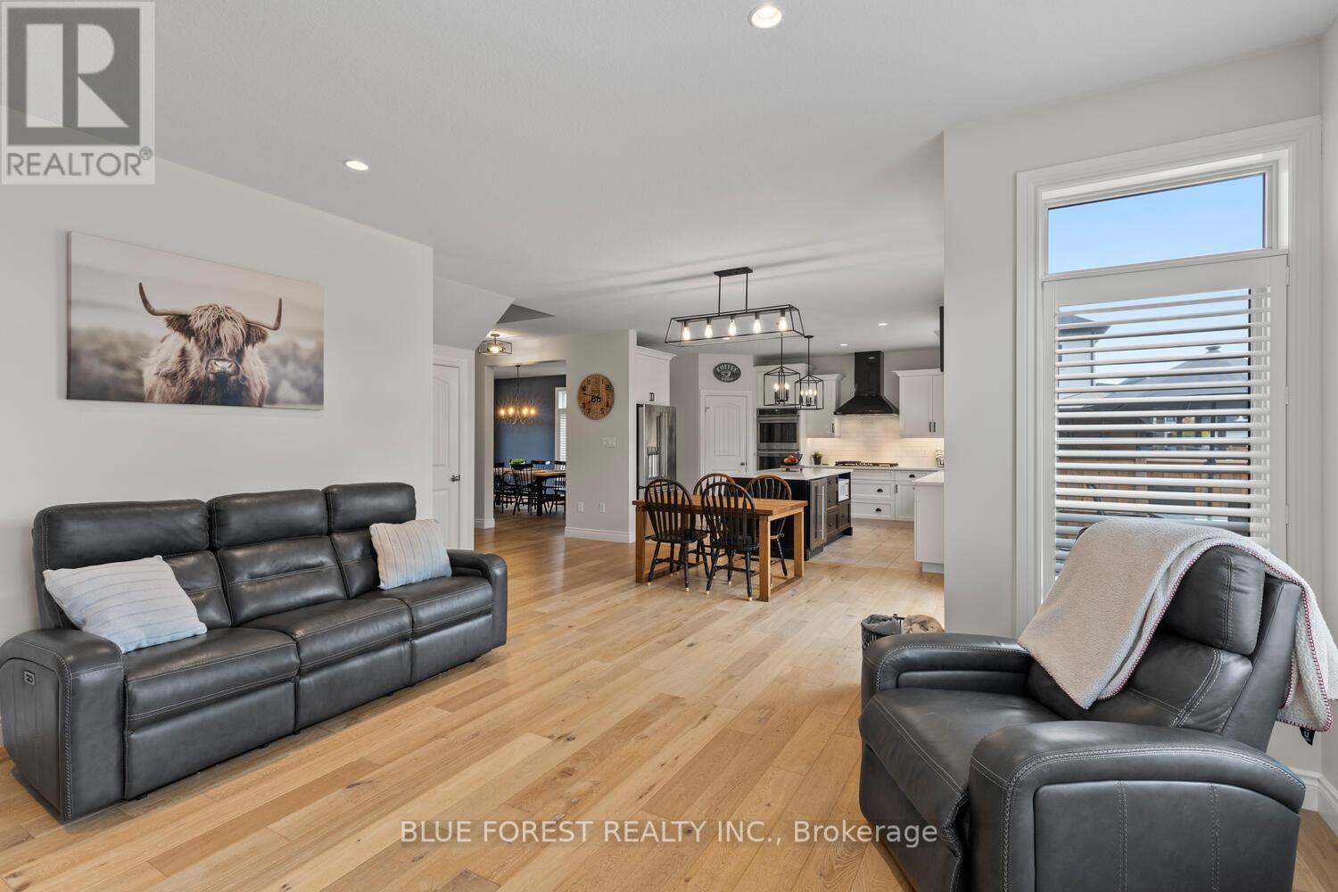 12 Violet Court, Middlesex Centre (Ilderton), Ontario  N0M 2A0 - Photo 17 - X12470505