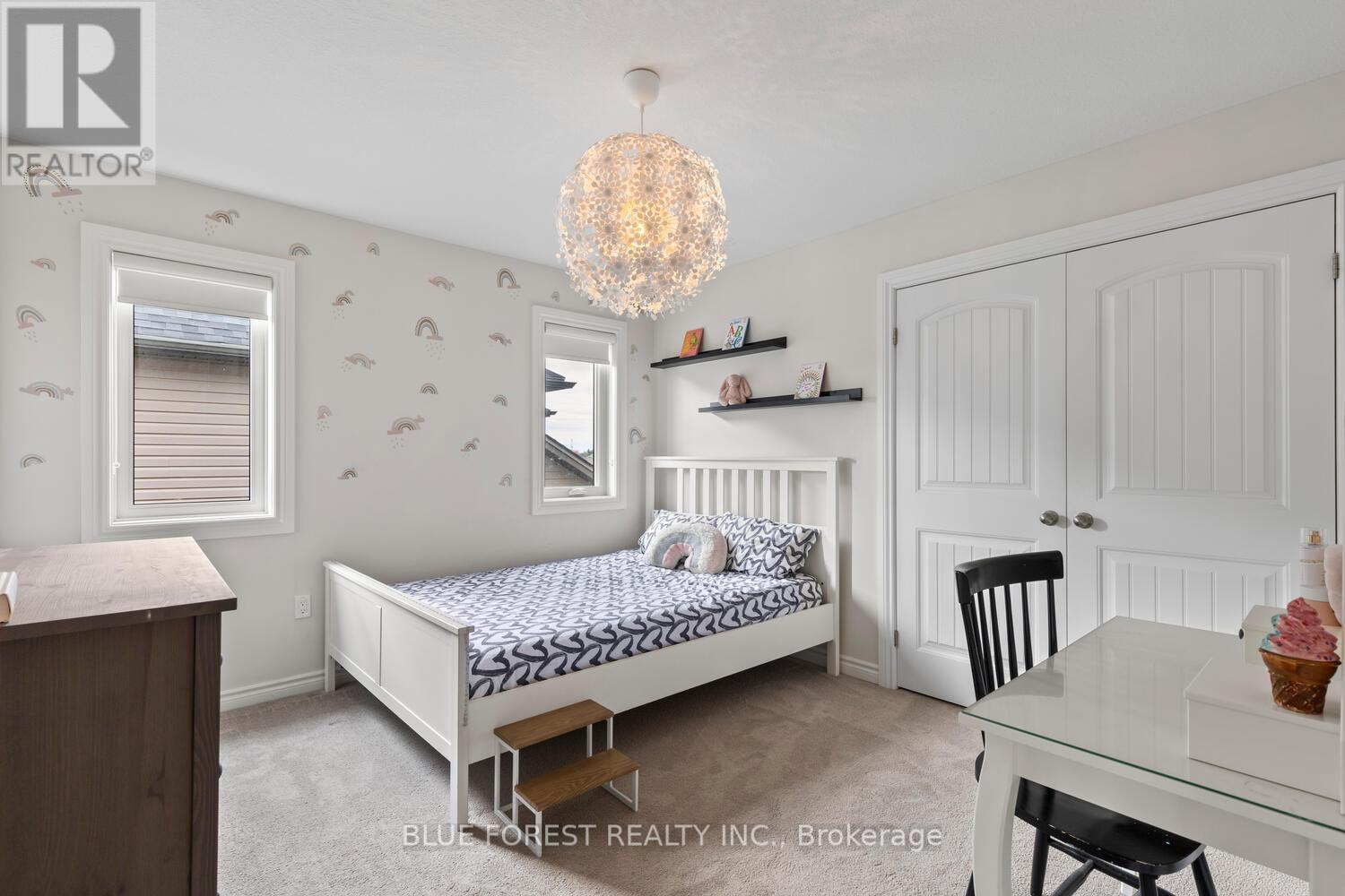12 Violet Court, Middlesex Centre (Ilderton), Ontario  N0M 2A0 - Photo 32 - X12470505