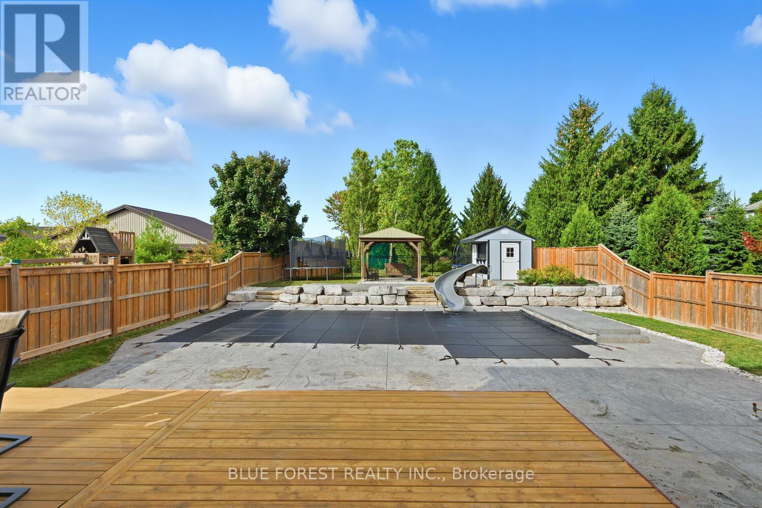 12 Violet Court, Middlesex Centre (Ilderton), Ontario  N0M 2A0 - Photo 36 - X12470505