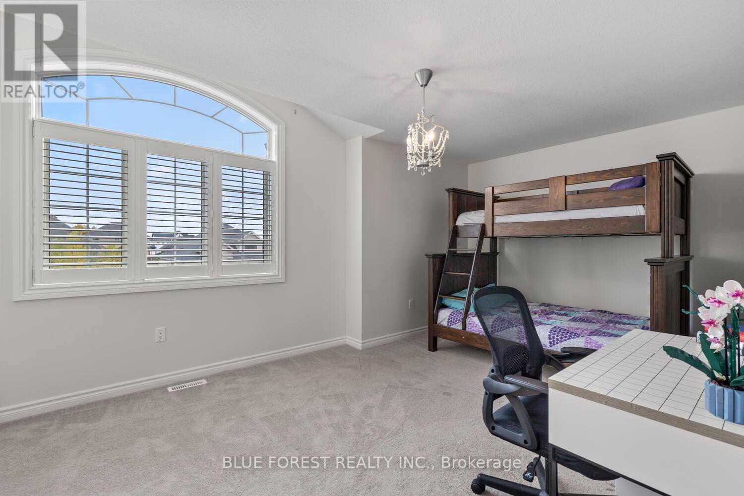 12 Violet Court, Middlesex Centre (Ilderton), Ontario  N0M 2A0 - Photo 34 - X12470505