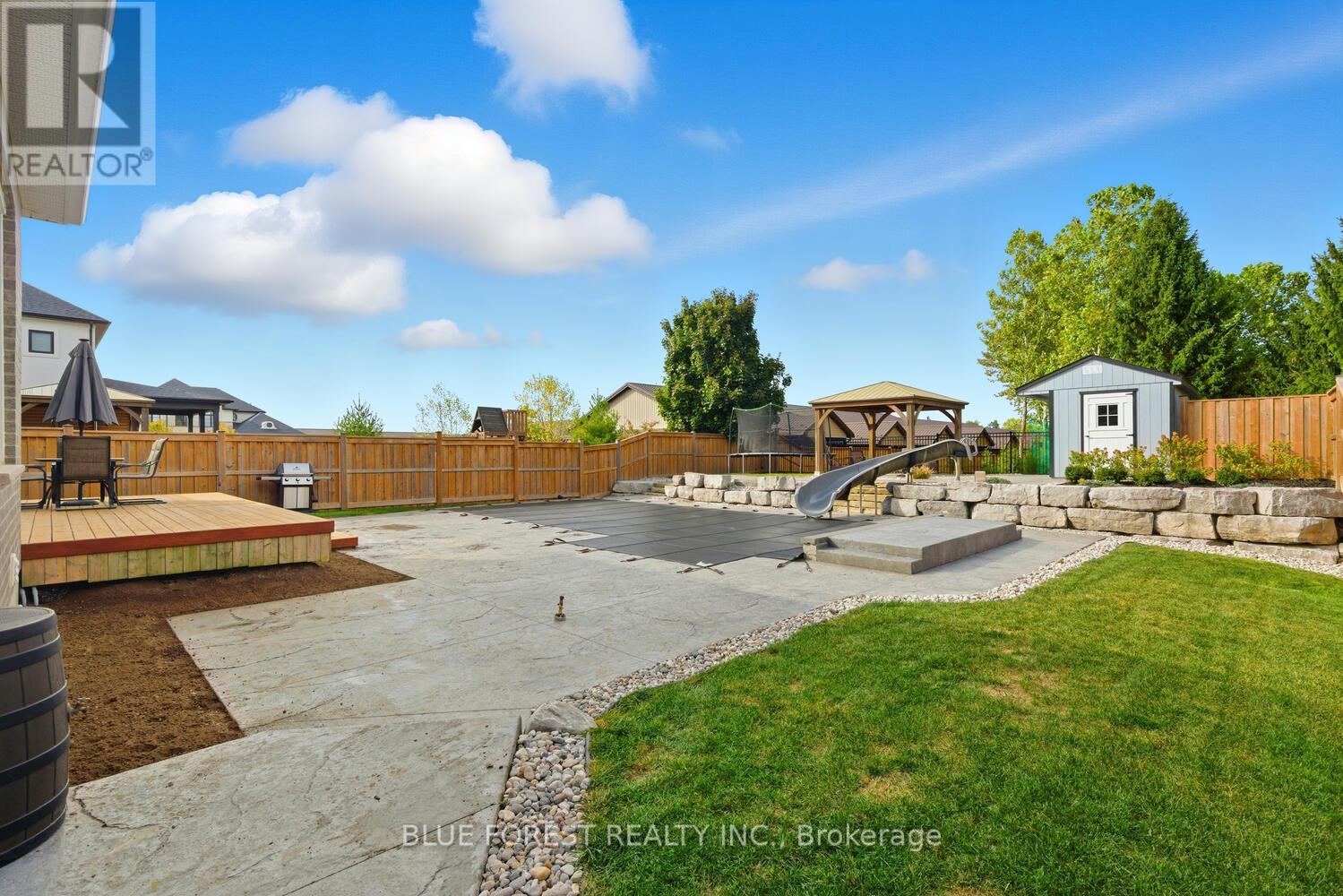 12 Violet Court, Middlesex Centre (Ilderton), Ontario  N0M 2A0 - Photo 45 - X12470505