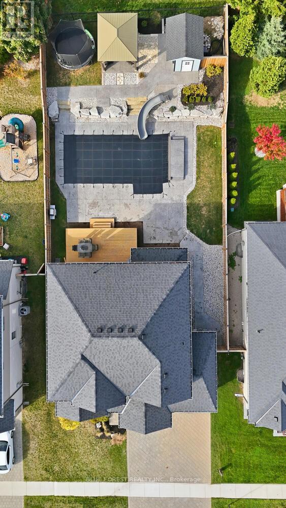 12 Violet Court, Middlesex Centre (Ilderton), Ontario  N0M 2A0 - Photo 48 - X12470505