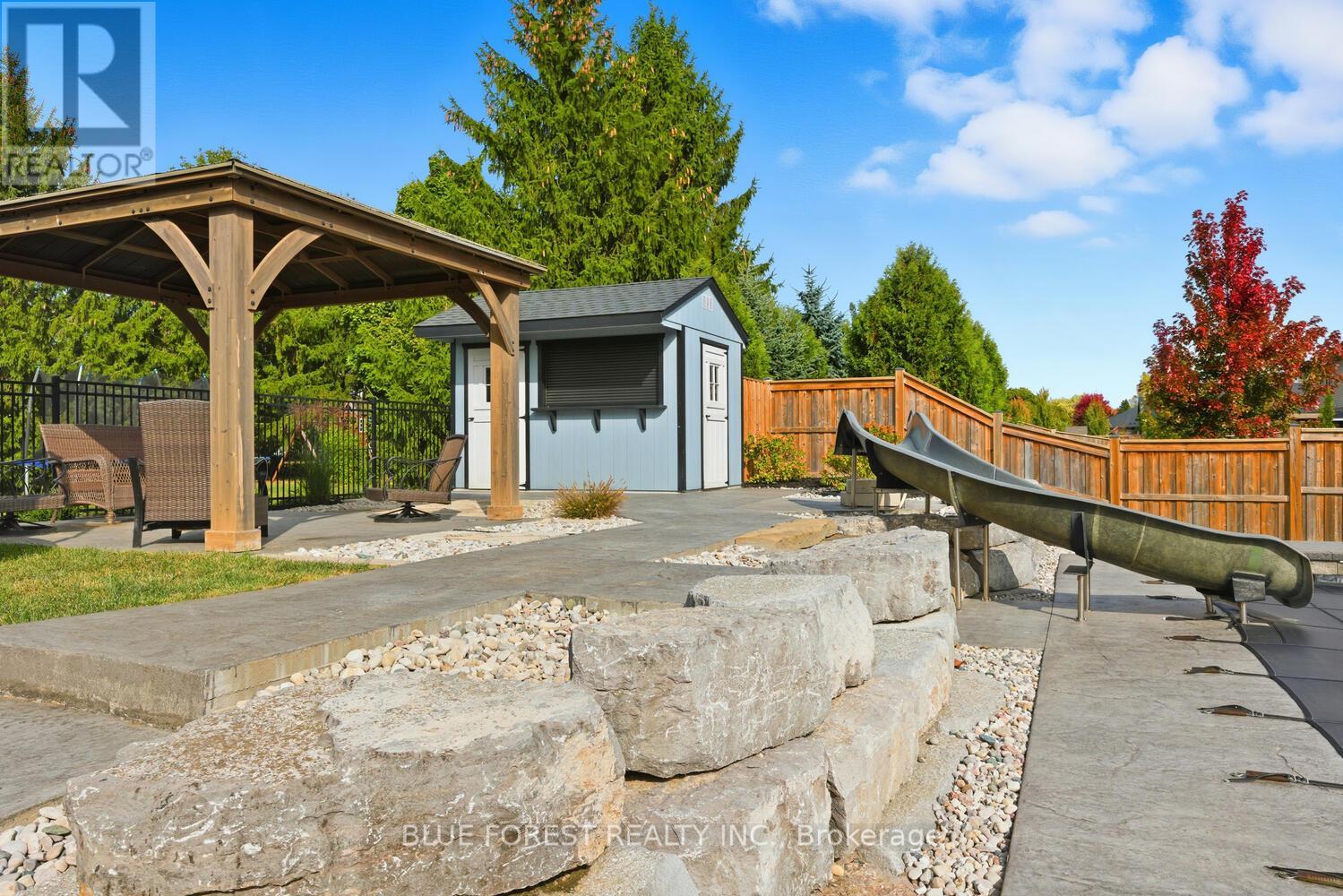 12 Violet Court, Middlesex Centre (Ilderton), Ontario  N0M 2A0 - Photo 42 - X12470505