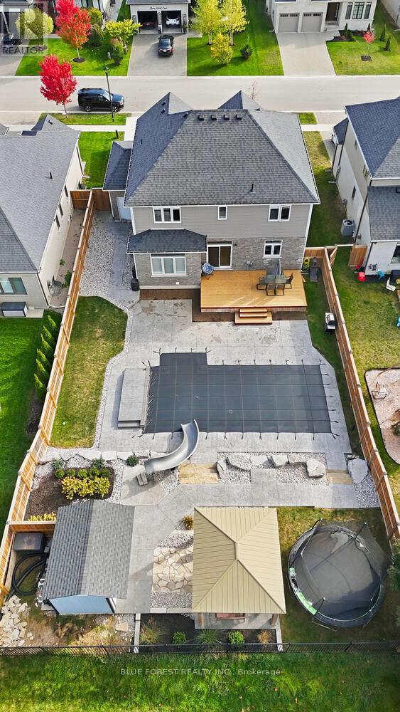 12 Violet Court, Middlesex Centre (Ilderton), Ontario  N0M 2A0 - Photo 47 - X12470505