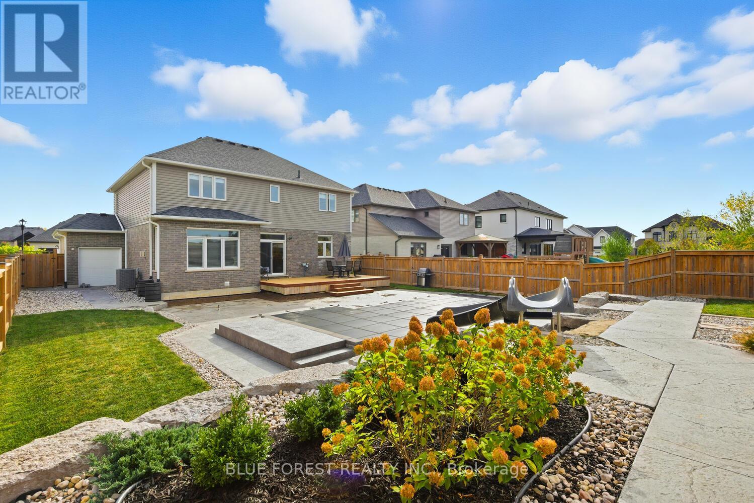 12 Violet Court, Middlesex Centre (Ilderton), Ontario  N0M 2A0 - Photo 44 - X12470505