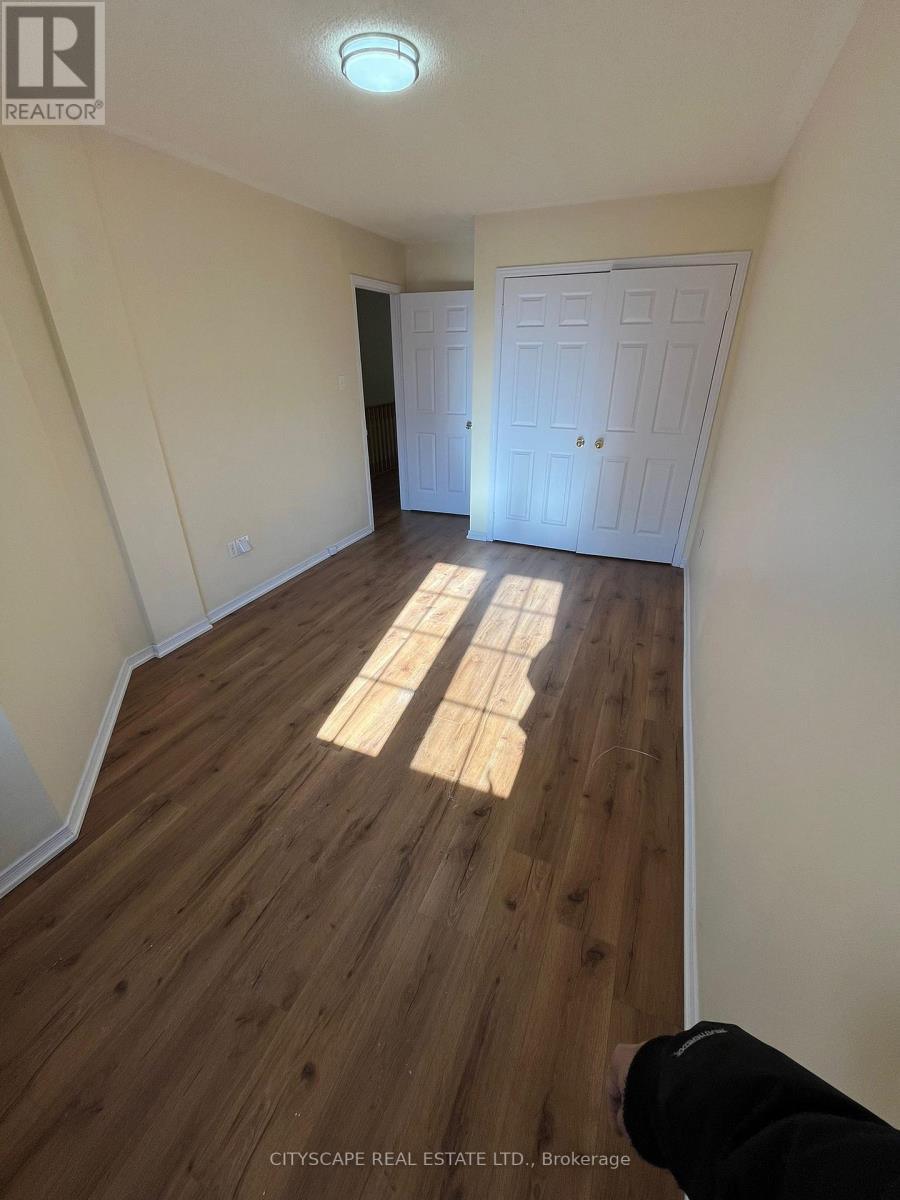 27 Frost King Lane, Toronto, Ontario  M9W 0A5 - Photo 10 - W12470628