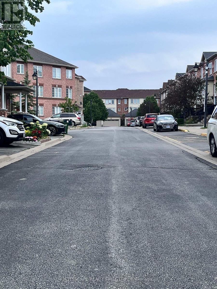 27 Frost King Lane, Toronto, Ontario  M9W 0A5 - Photo 2 - W12470628