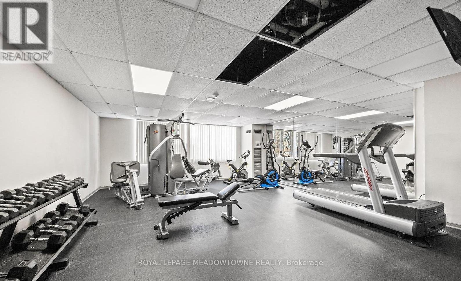 307 - 145 Hillcrest Avenue, Mississauga, Ontario  L5B 3Z1 - Photo 15 - W12470635