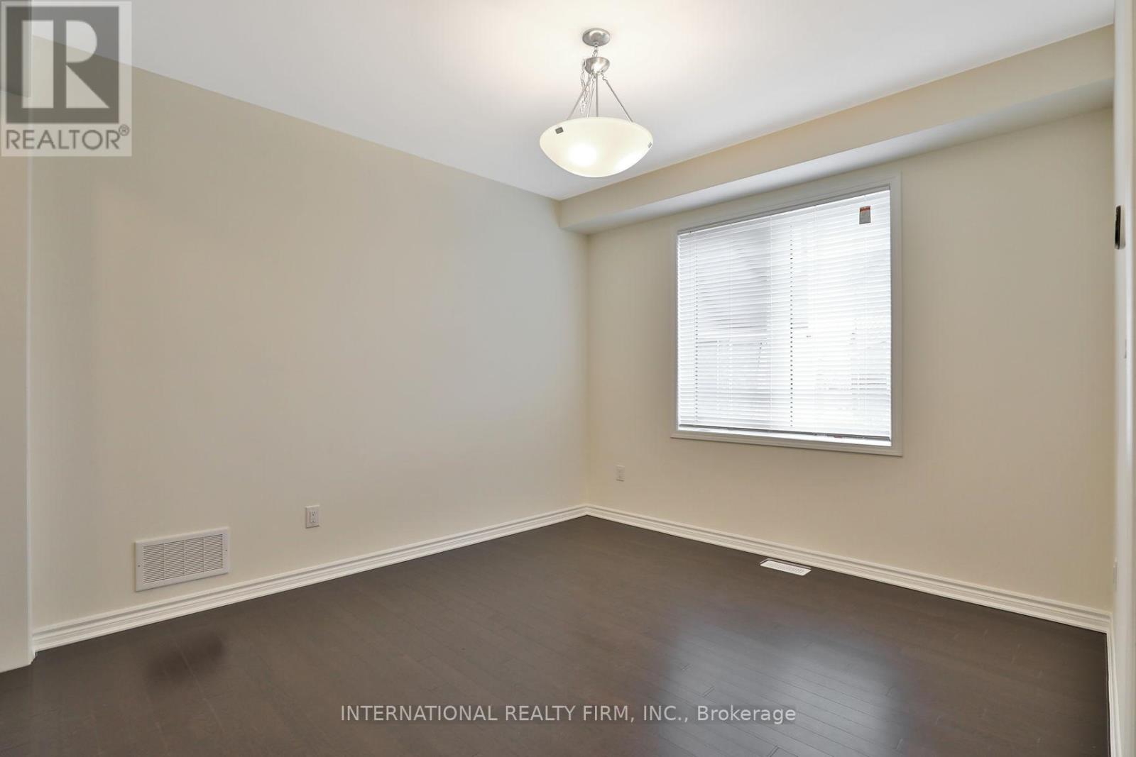 612 Juneberry Court, Milton, Ontario  L9E 1M8 - Photo 18 - W12470645