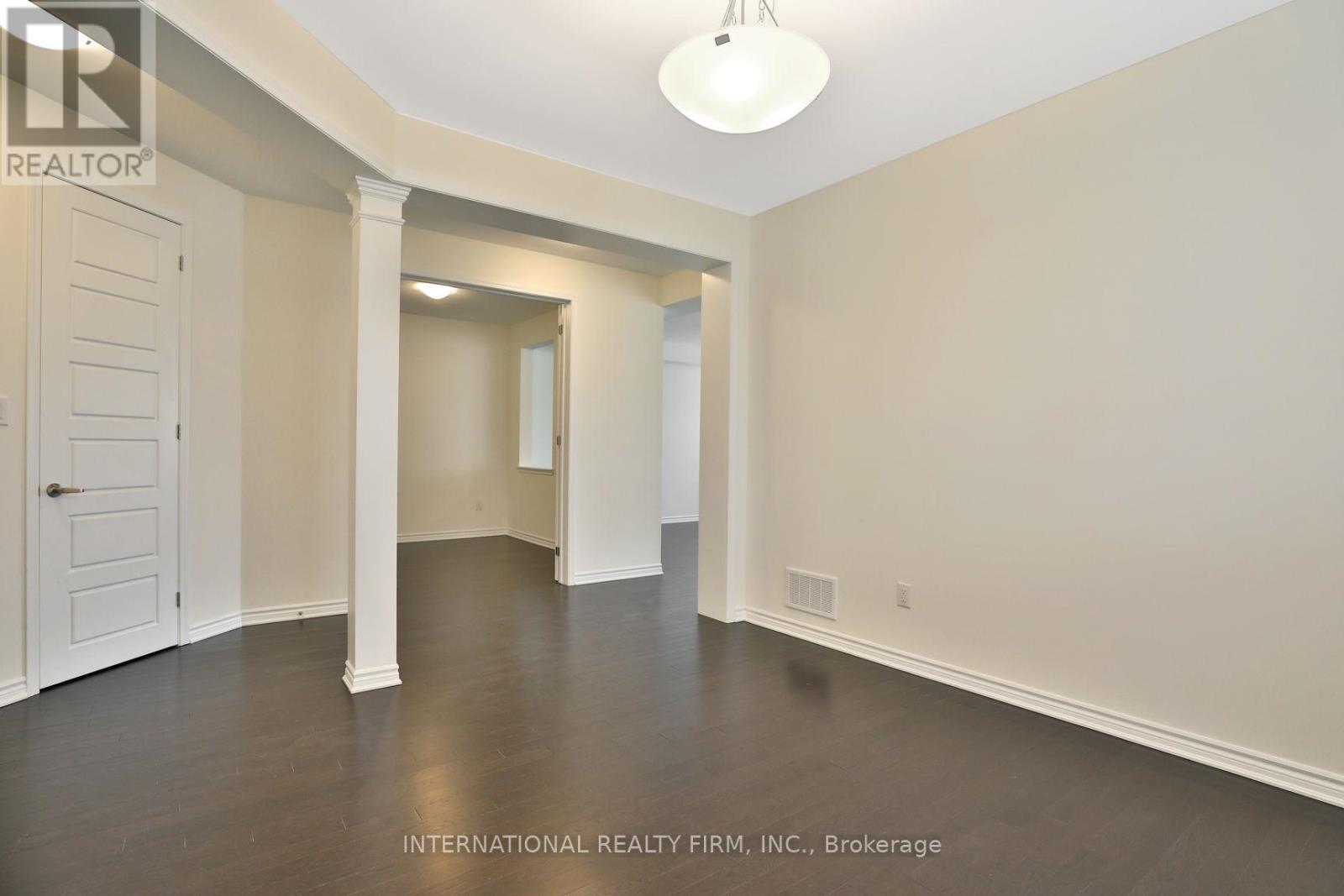 612 Juneberry Court, Milton, Ontario  L9E 1M8 - Photo 19 - W12470645