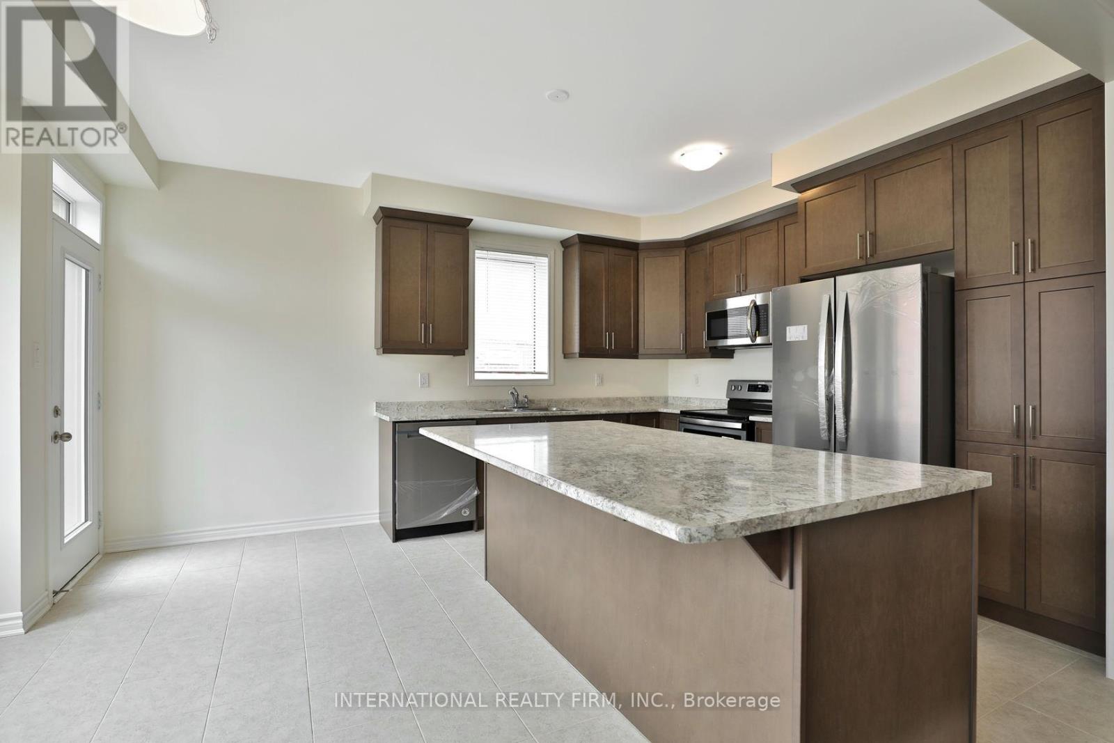 612 Juneberry Court, Milton, Ontario  L9E 1M8 - Photo 25 - W12470645