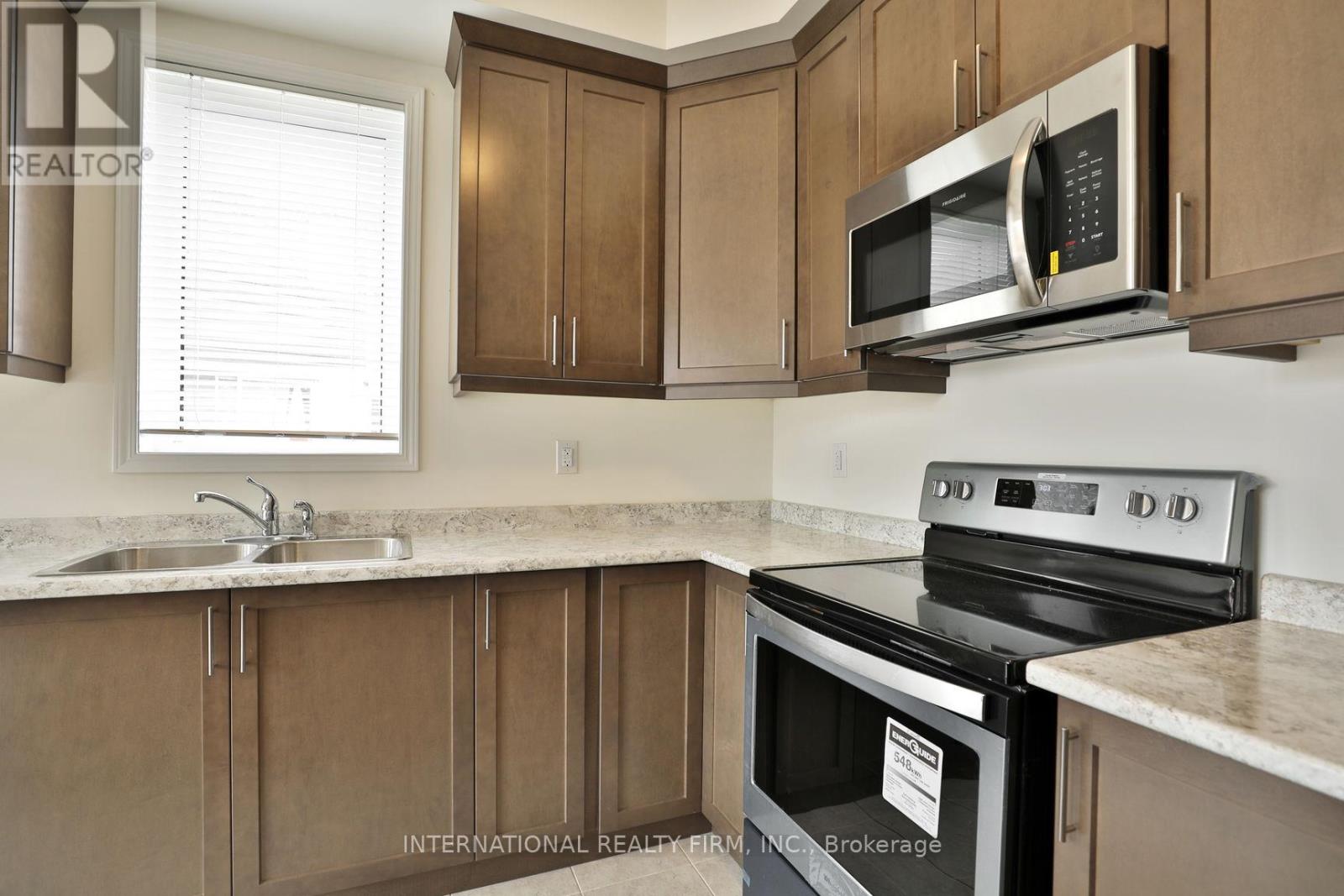 612 Juneberry Court, Milton, Ontario  L9E 1M8 - Photo 26 - W12470645