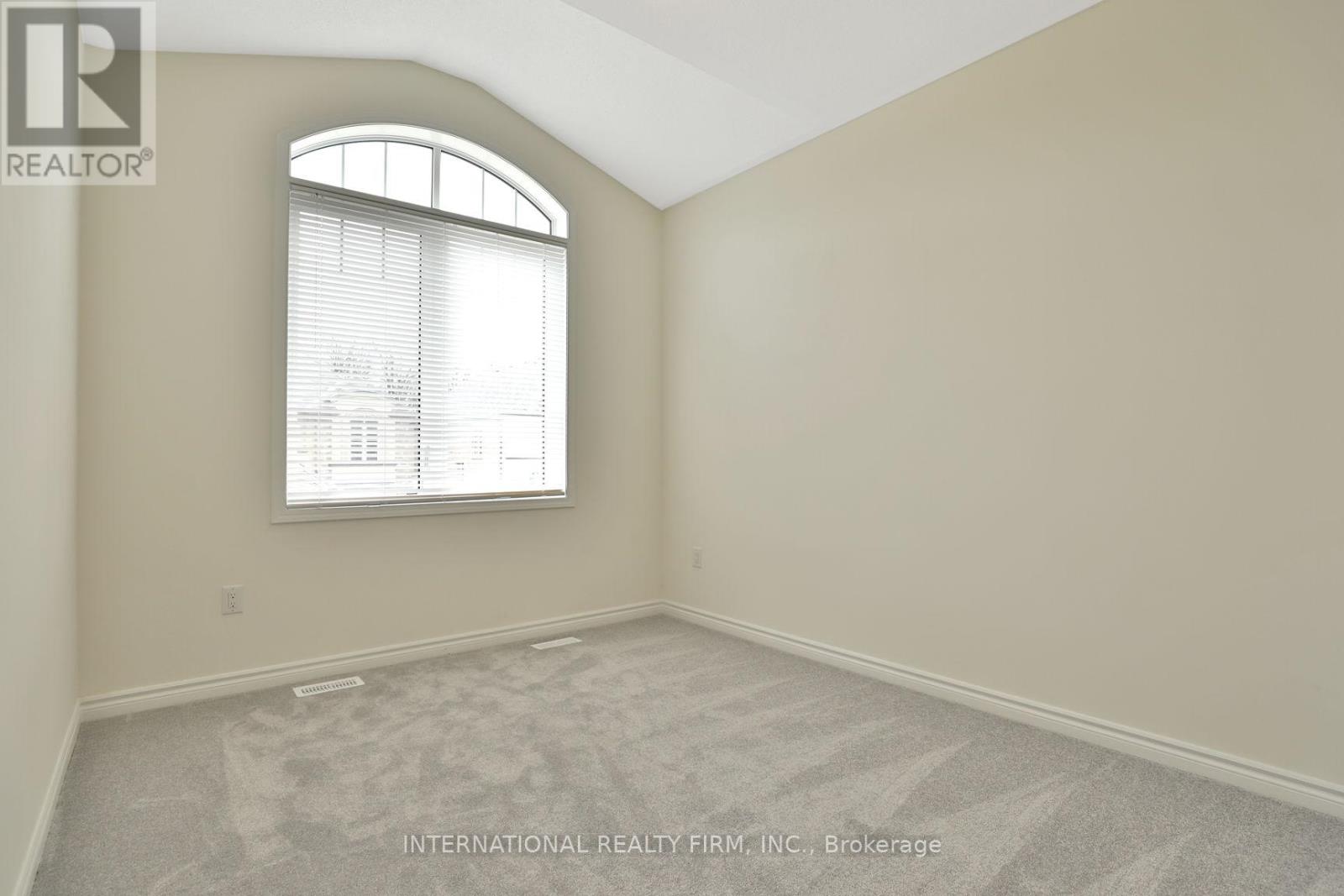 612 Juneberry Court, Milton, Ontario  L9E 1M8 - Photo 38 - W12470645