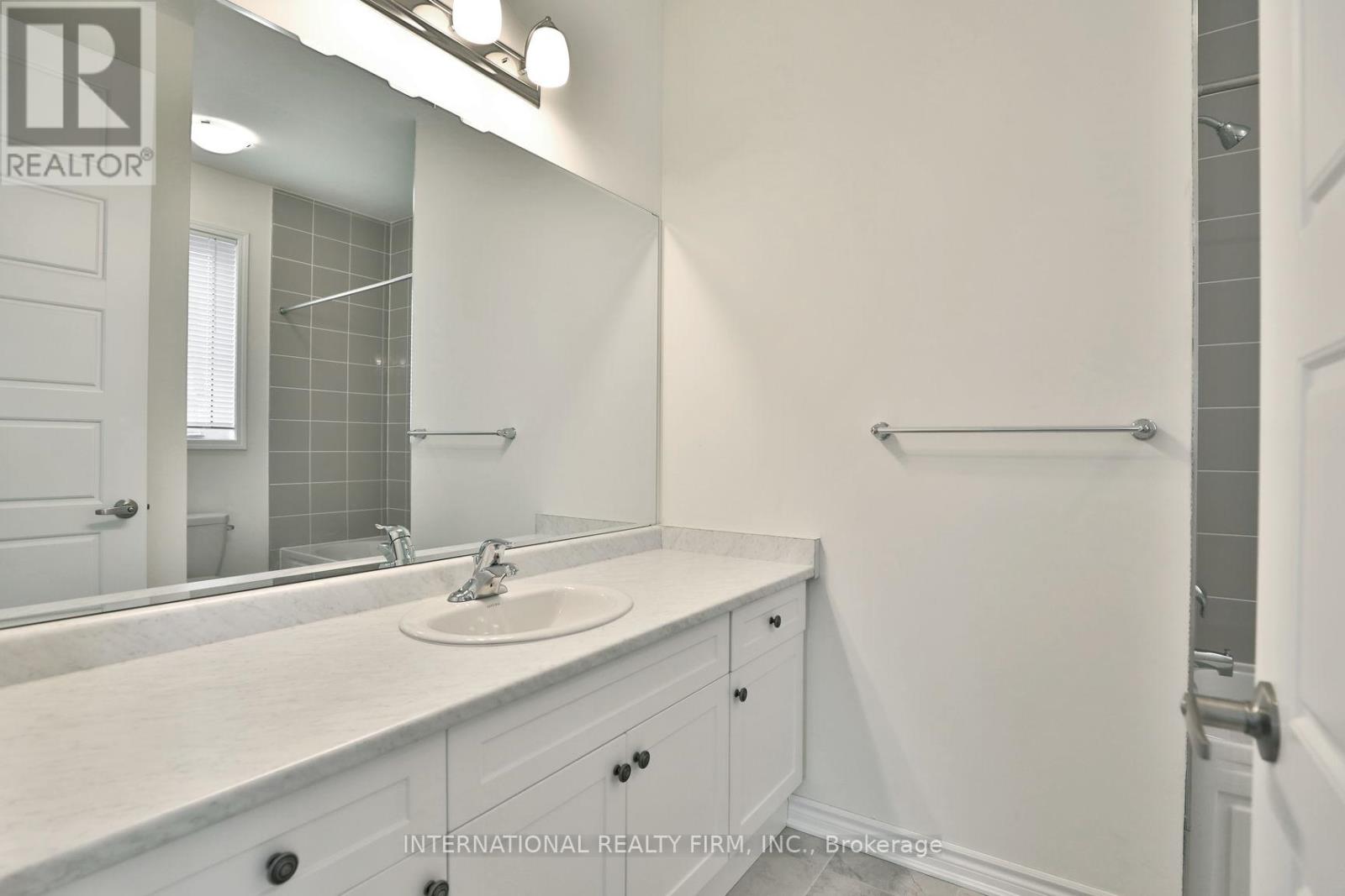 612 Juneberry Court, Milton, Ontario  L9E 1M8 - Photo 39 - W12470645