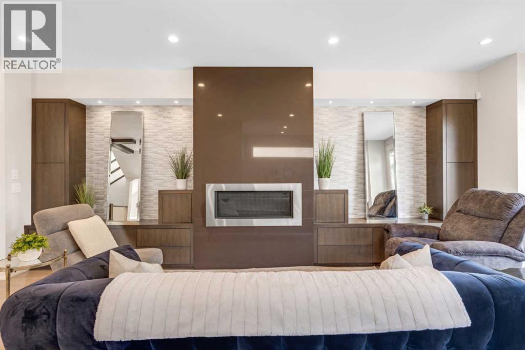 2635 29 Street Sw, Calgary, Alberta  T3E 2K6 - Photo 4 - A2265225