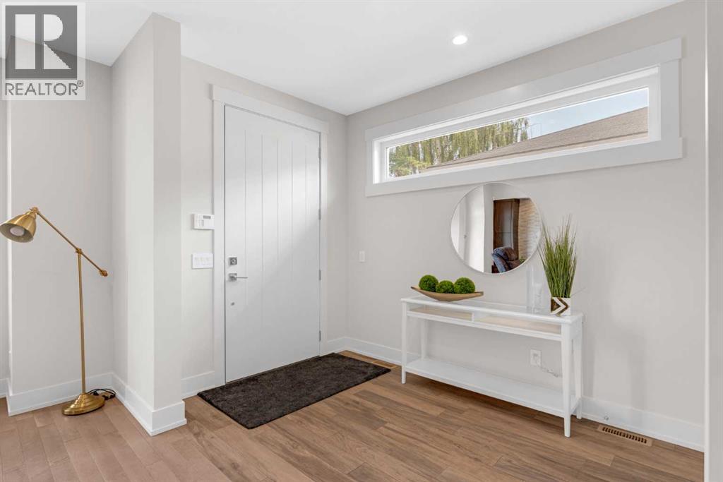 2635 29 Street Sw, Calgary, Alberta  T3E 2K6 - Photo 2 - A2265225