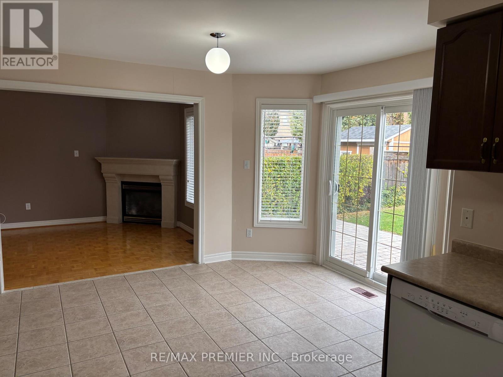 325 Vellore Avenue, Vaughan, Ontario  L4H 2Z2 - Photo 10 - N12470422