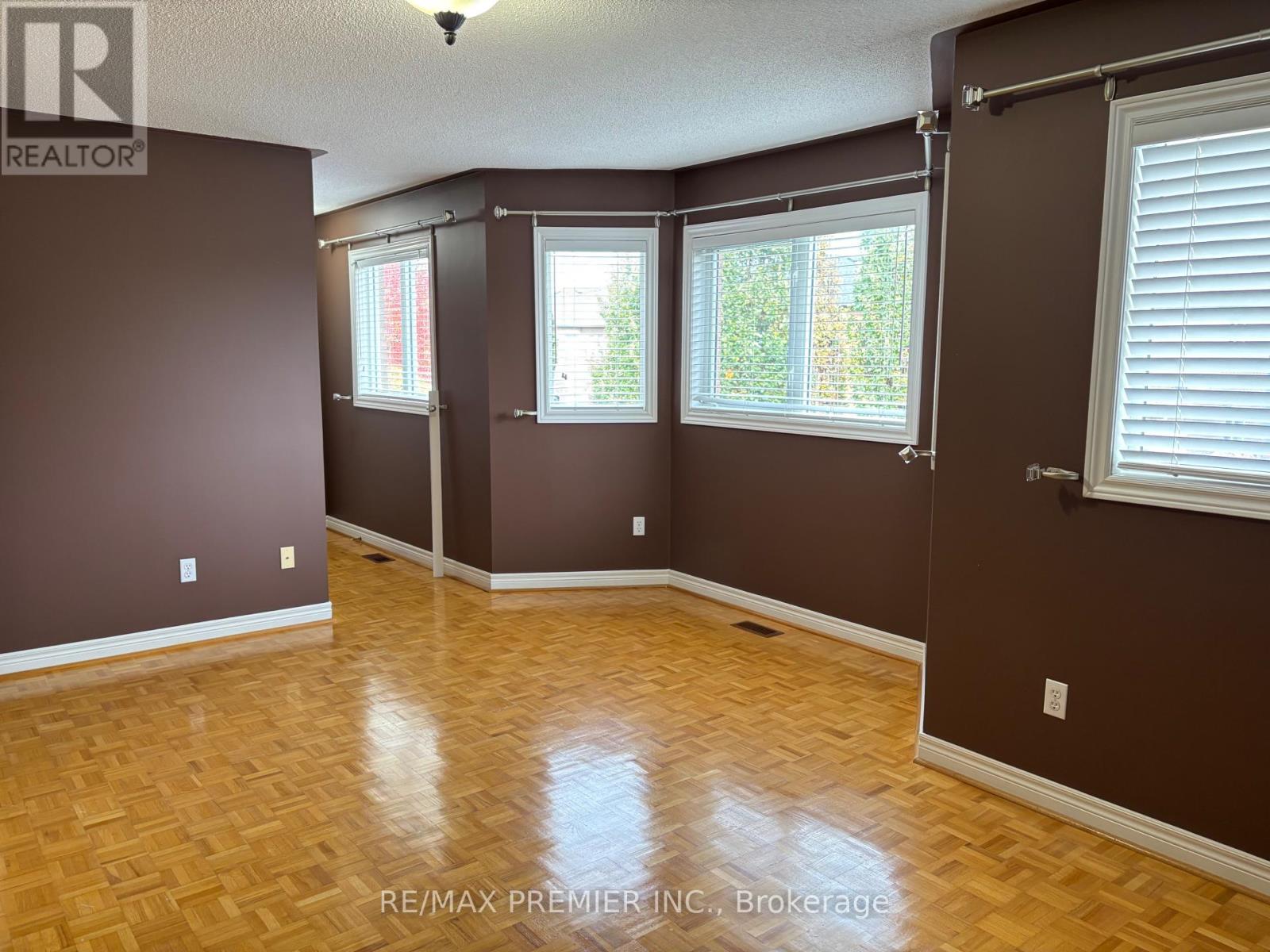 325 Vellore Avenue, Vaughan, Ontario  L4H 2Z2 - Photo 16 - N12470422