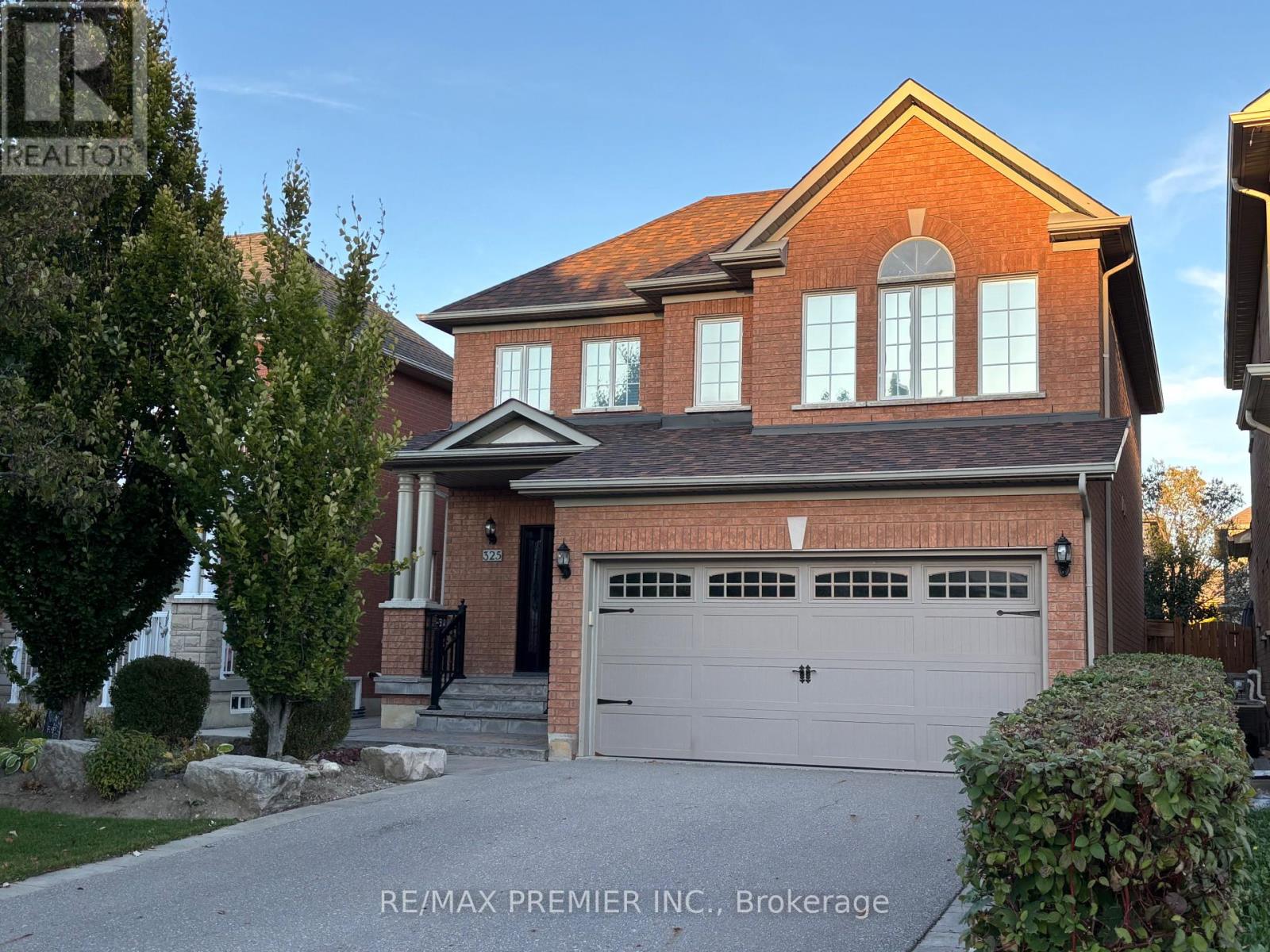 325 Vellore Avenue, Vaughan, Ontario  L4H 2Z2 - Photo 4 - N12470422