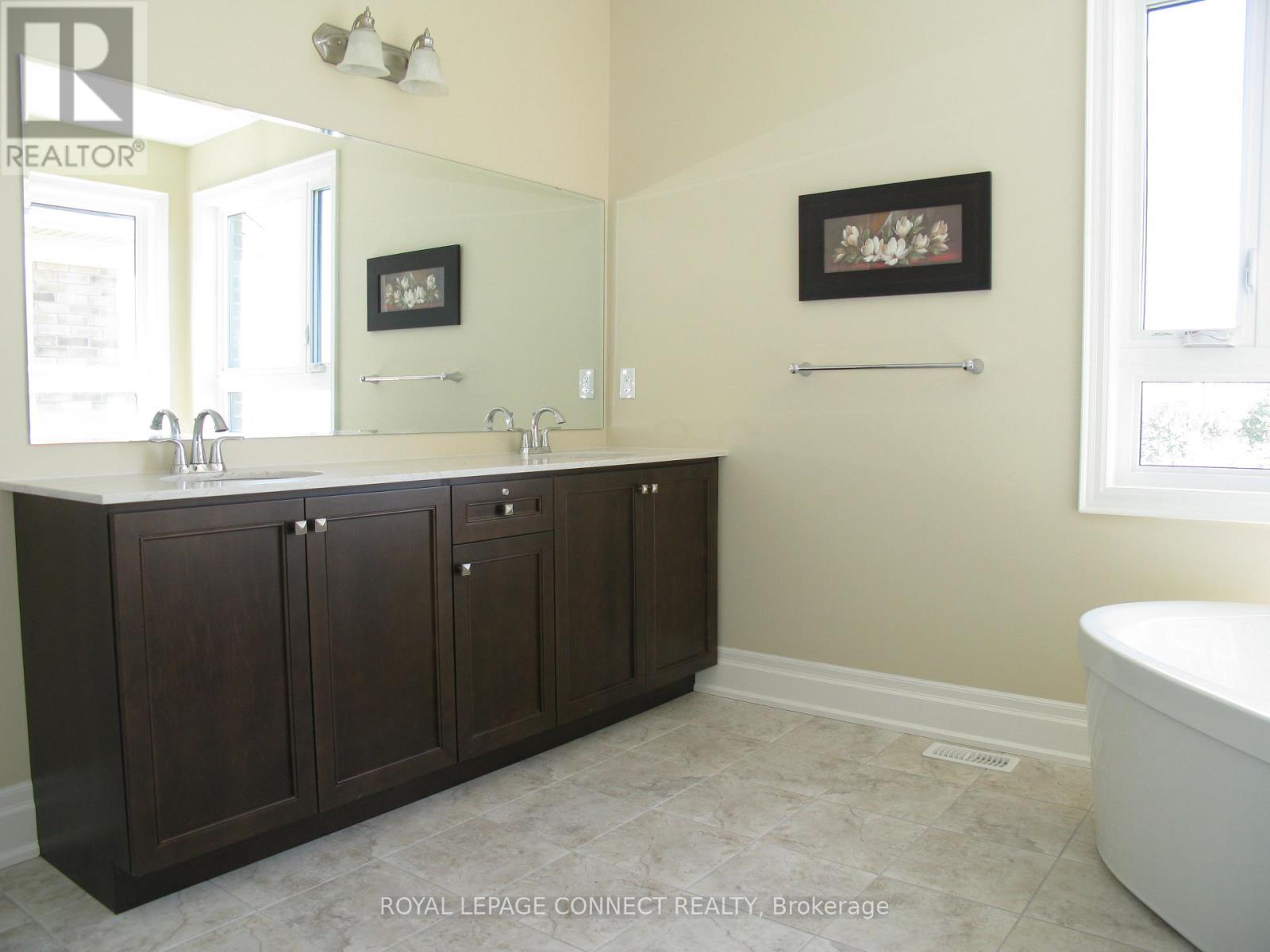 63 Hurst Avenue, Vaughan, Ontario  L6A 4Y5 - Photo 19 - N12470650