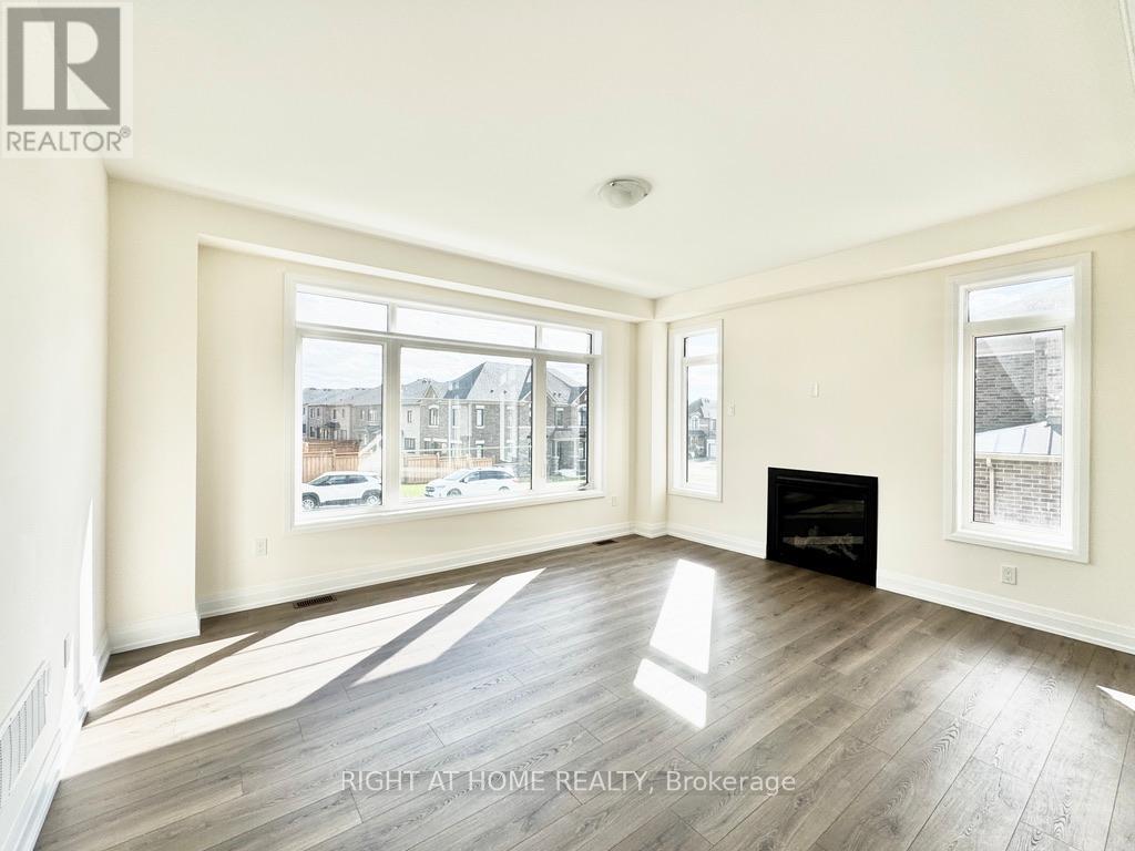Upper - 70 Bearberry Road, Springwater, Ontario  L9X 2E1 - Photo 6 - S12470646