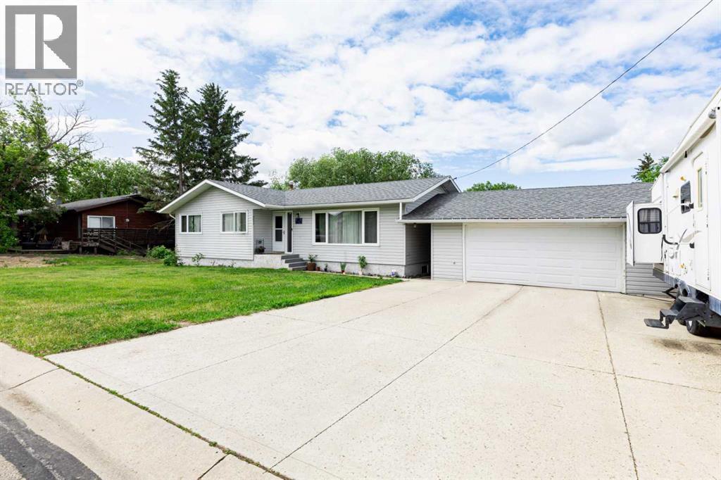 4812 Lake Street, Alix, Alberta  T0C 0B0 - Photo 2 - A2250949