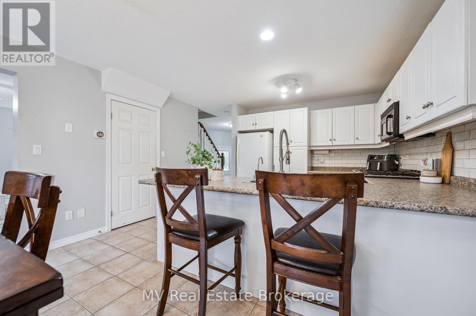 539 Black Street, Centre Wellington (Fergus), Ontario  N1M 0A3 - Photo 10 - X12470655