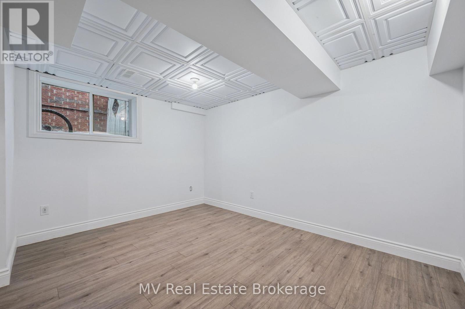 539 Black Street, Centre Wellington (Fergus), Ontario  N1M 0A3 - Photo 31 - X12470655