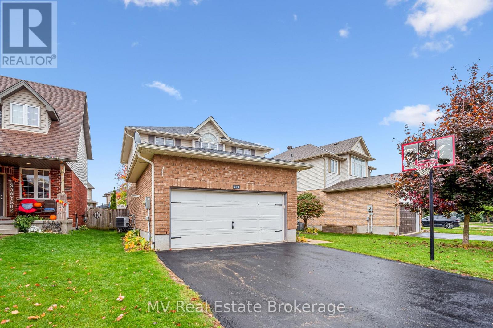 539 Black Street, Centre Wellington (Fergus), Ontario  N1M 0A3 - Photo 4 - X12470655
