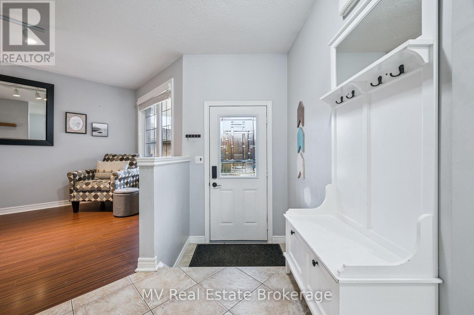 539 Black Street, Centre Wellington (Fergus), Ontario  N1M 0A3 - Photo 6 - X12470655