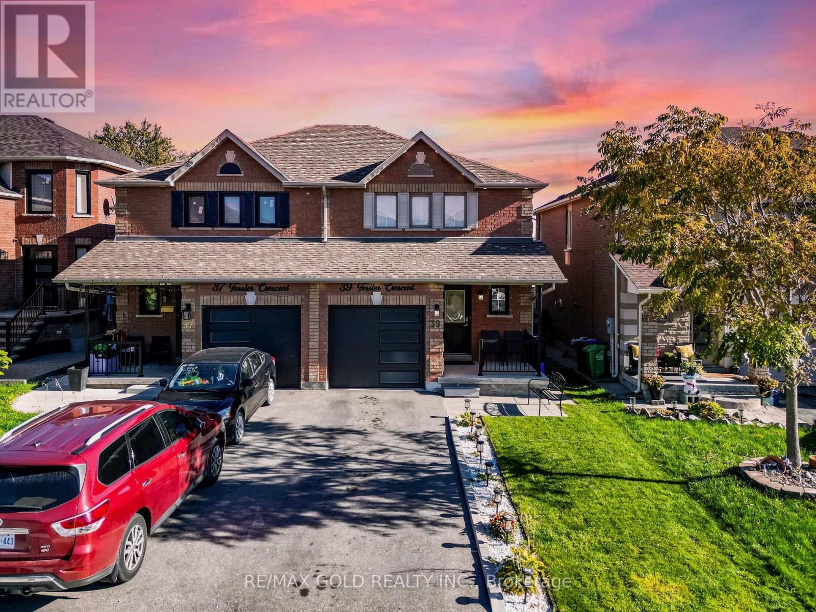 39 TESSLER CRESCENT, Brampton, Ontario