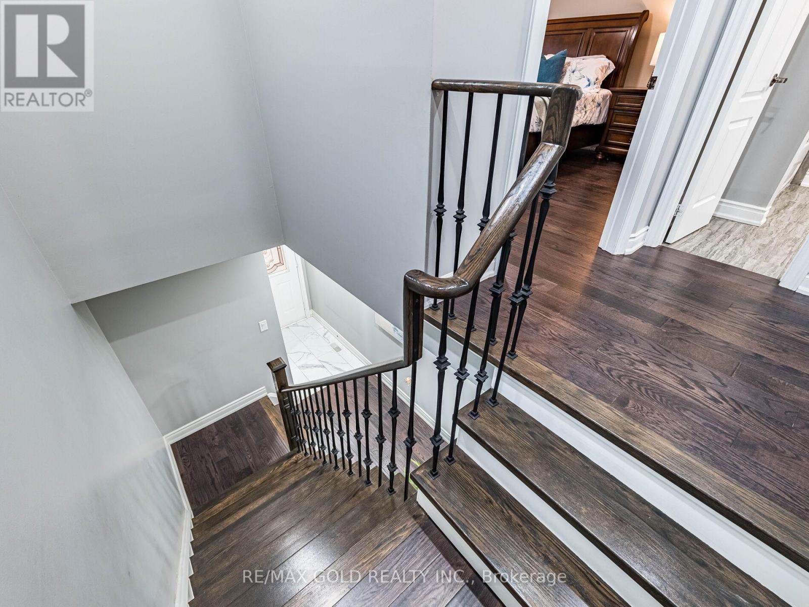39 Tessler Crescent, Brampton, Ontario  L6X 4P8 - Photo 26 - W12470651