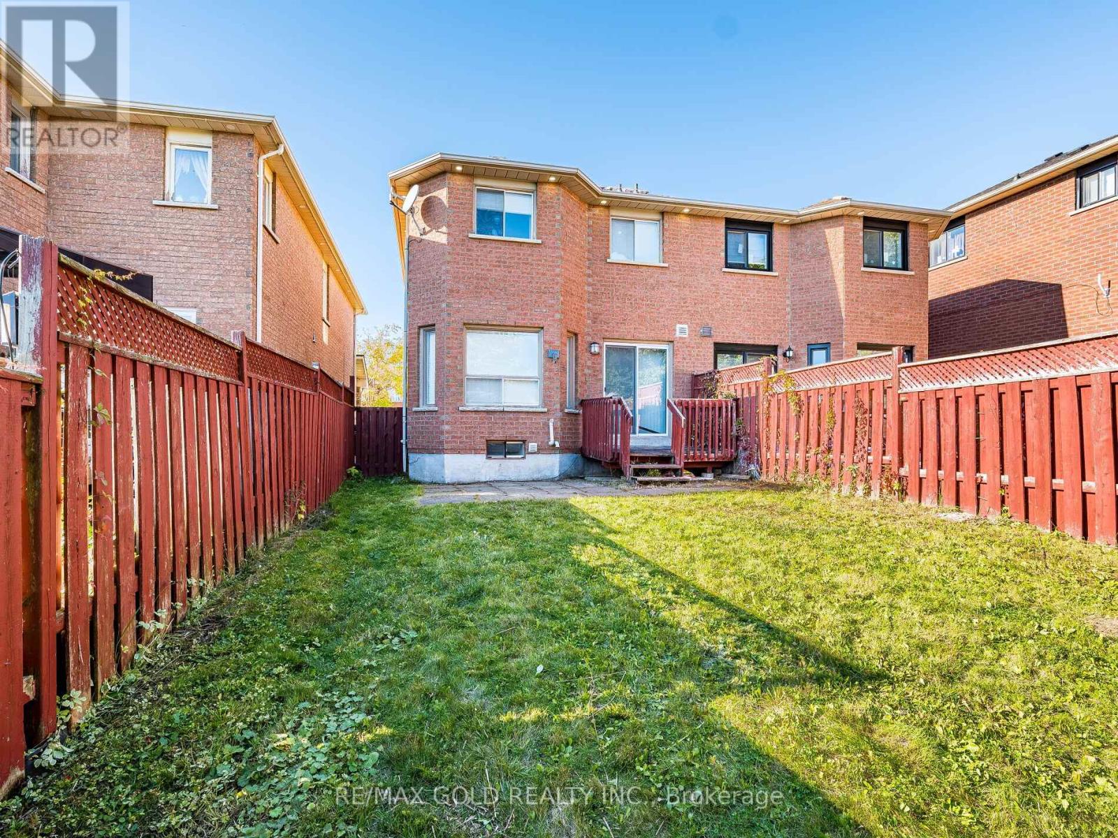 39 Tessler Crescent, Brampton, Ontario  L6X 4P8 - Photo 31 - W12470651