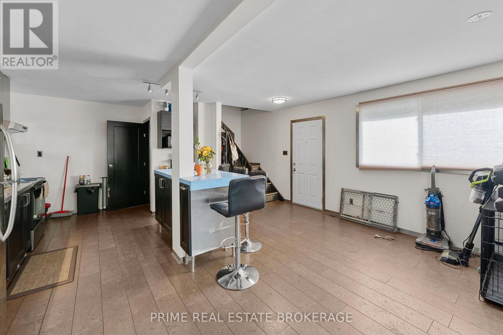 583 Maitland Street, London East, Ontario  N6B 2Z8 - Photo 5 - X12467478