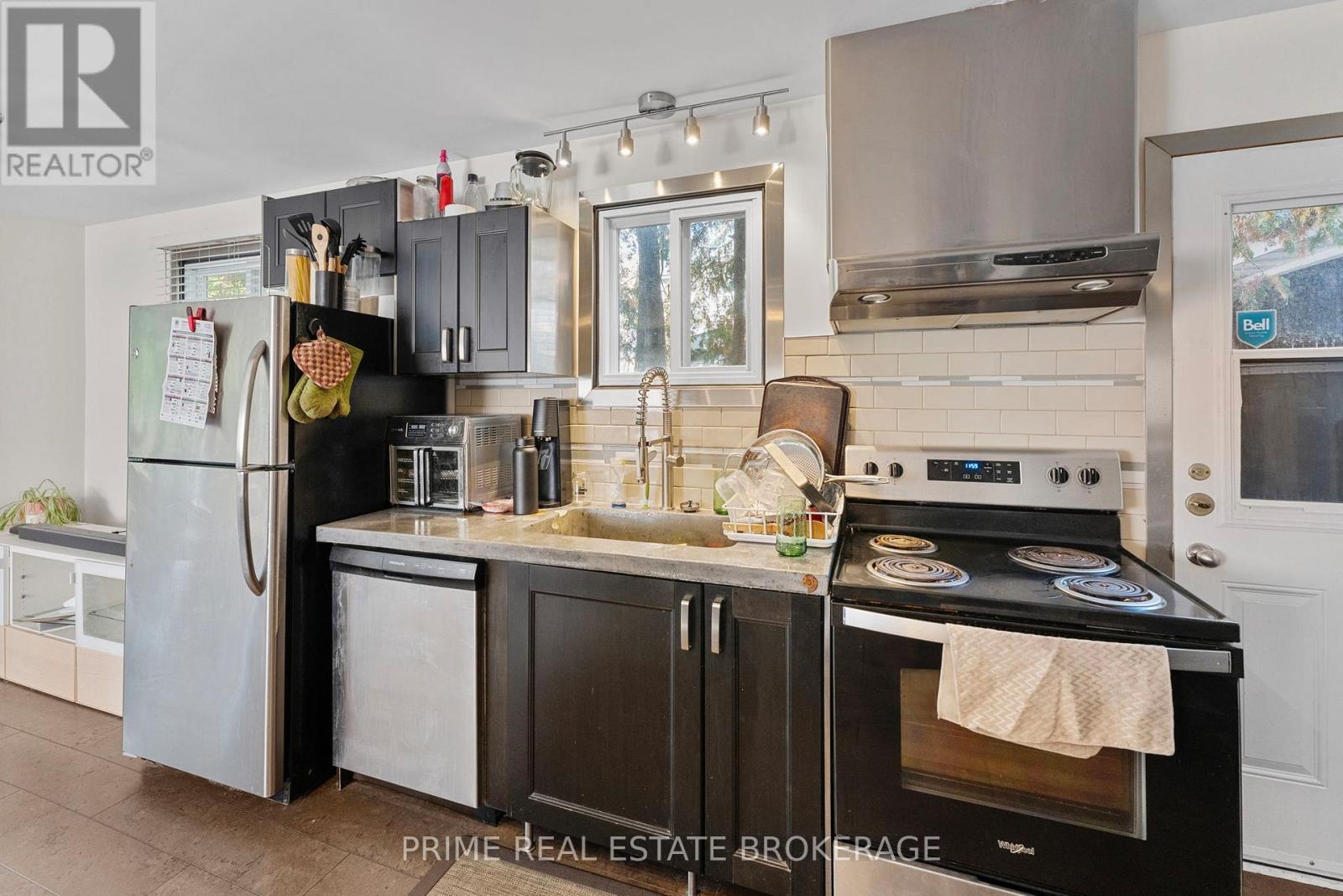 583 Maitland Street, London East, Ontario  N6B 2Z8 - Photo 7 - X12467478