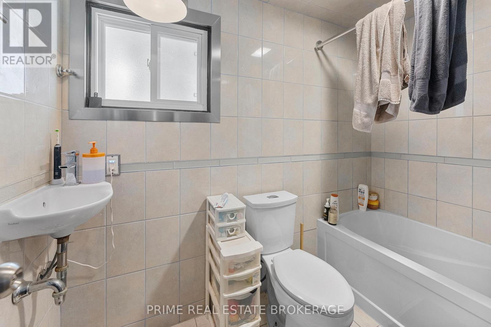 583 Maitland Street, London East, Ontario  N6B 2Z8 - Photo 8 - X12467478