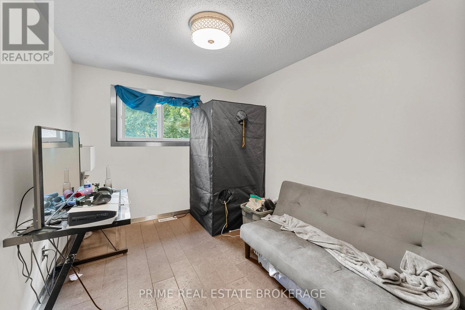583 Maitland Street, London East, Ontario  N6B 2Z8 - Photo 9 - X12467478