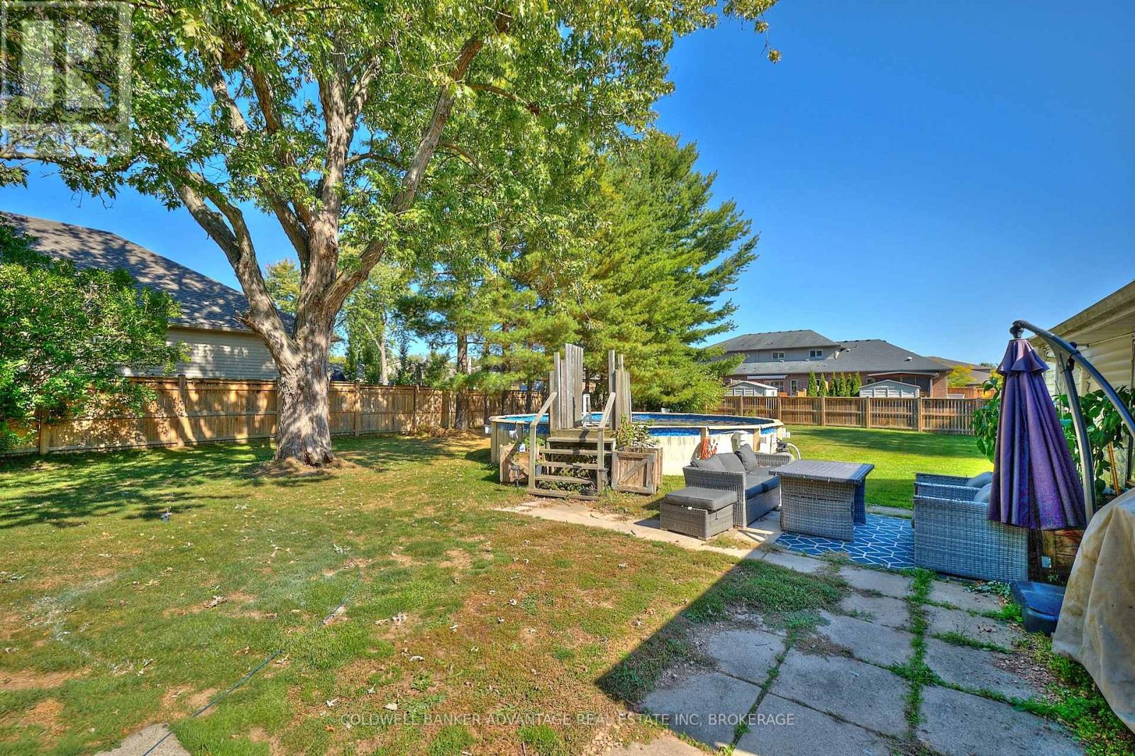 1123 Pelham Street, Pelham, Ontario  L3C 3E4 - Photo 6 - X12470667