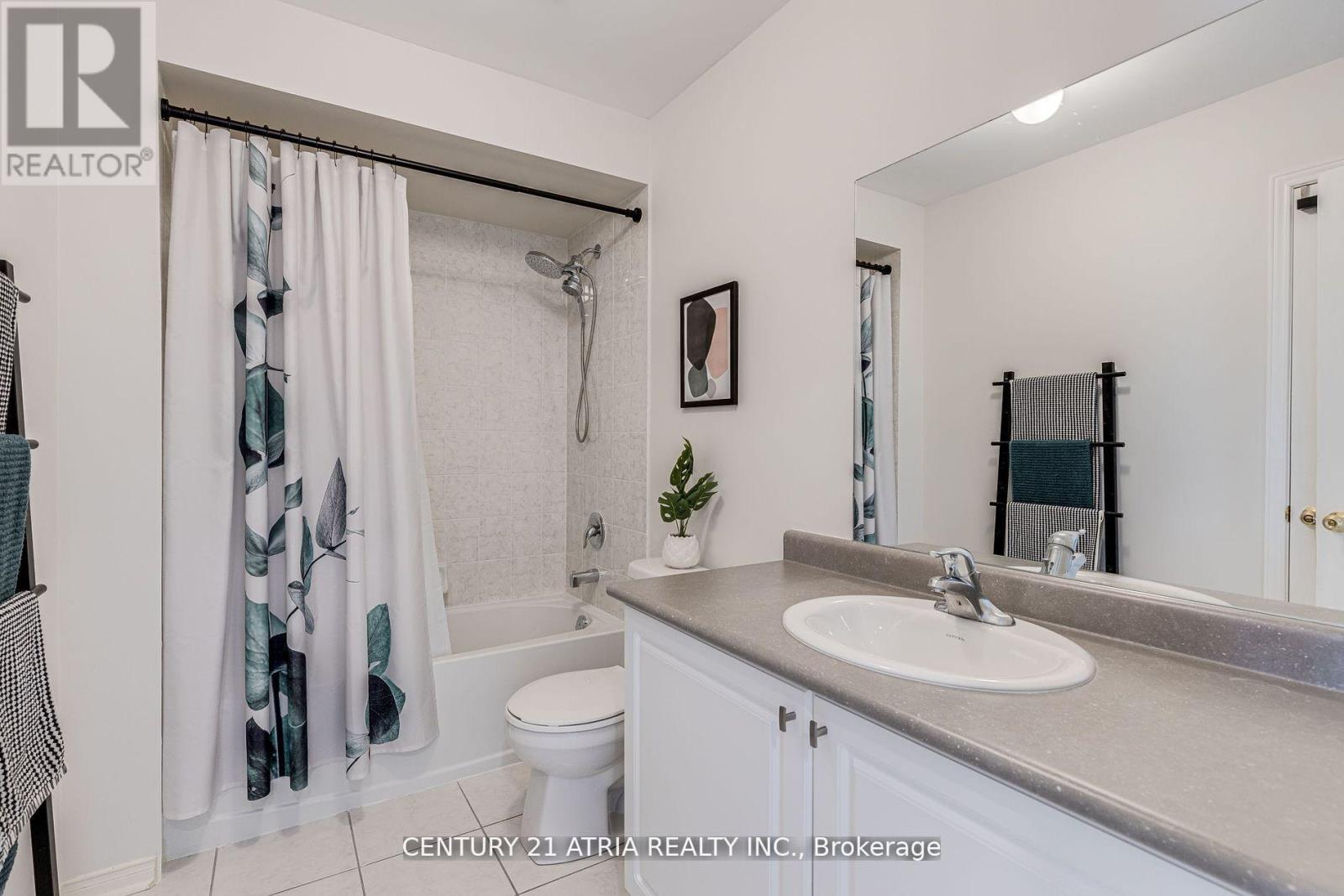 16 Hartney Drive, Richmond Hill, Ontario  L4S 0J8 - Photo 12 - N12201546