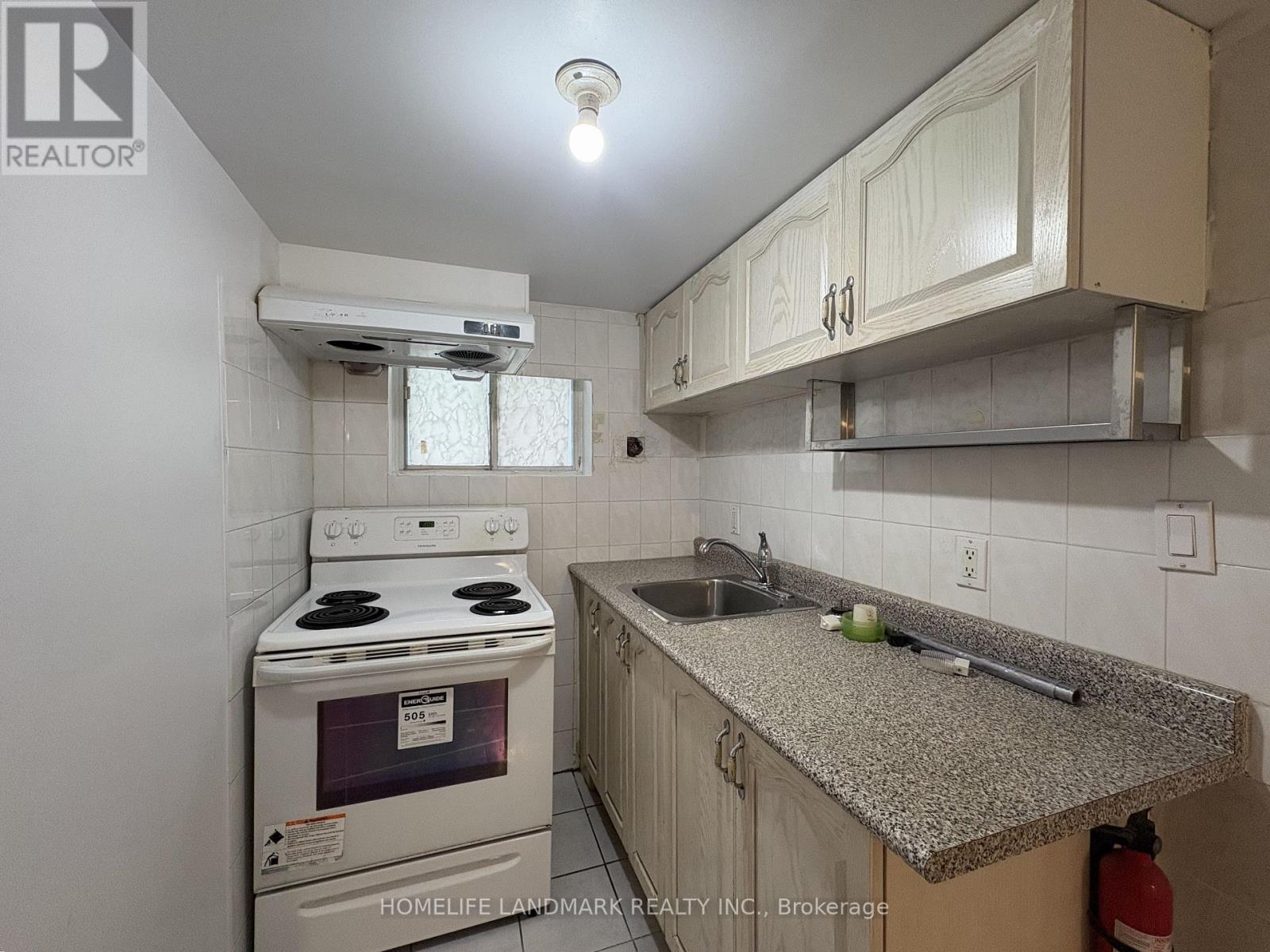 Basement - 9 Lamont Avenue, Toronto, Ontario  M1S 1A8 - Photo 4 - E12408566