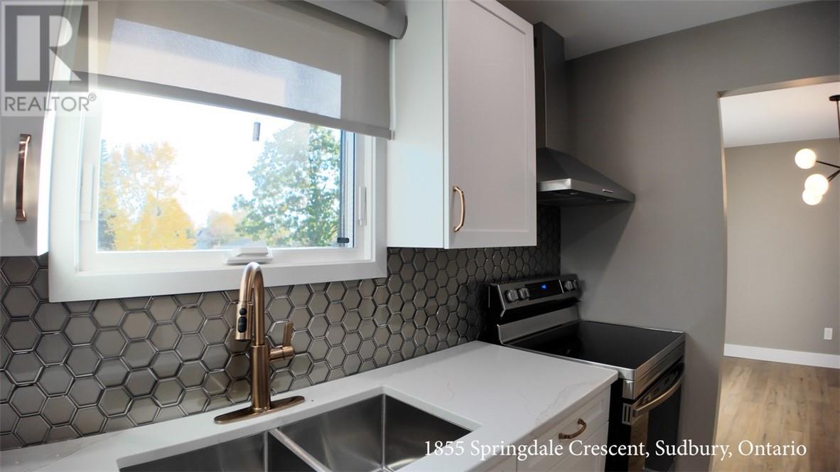 1855 Springdale, Sudbury, Ontario  P3A 5H9 - Photo 5 - 2125120