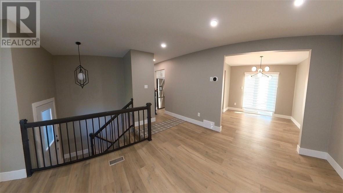 1855 Springdale, Sudbury, Ontario  P3A 5H9 - Photo 9 - 2125120