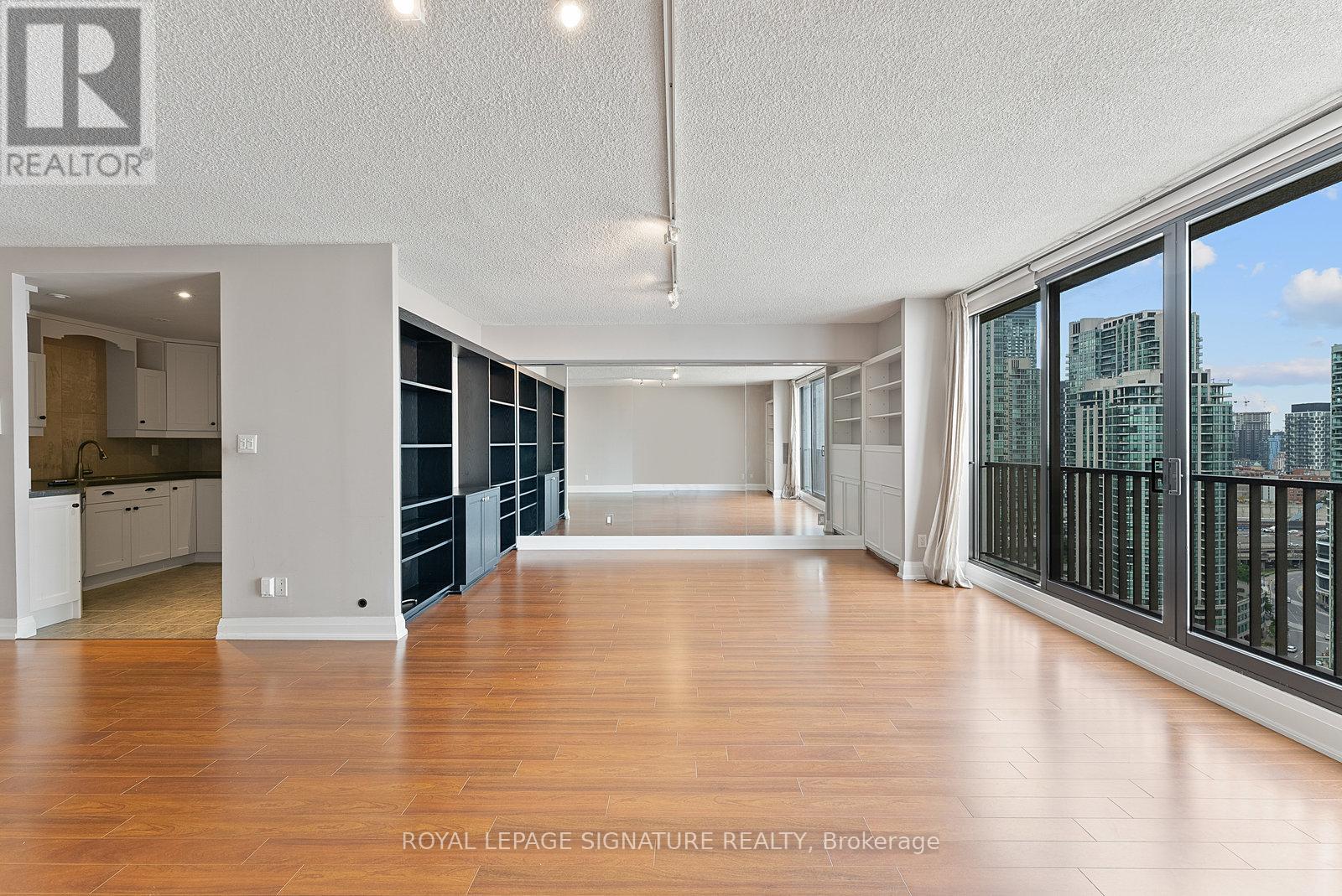 2436 - 33 Harbour Square, Toronto, Ontario  M5J 2G2 - Photo 12 - C12470664