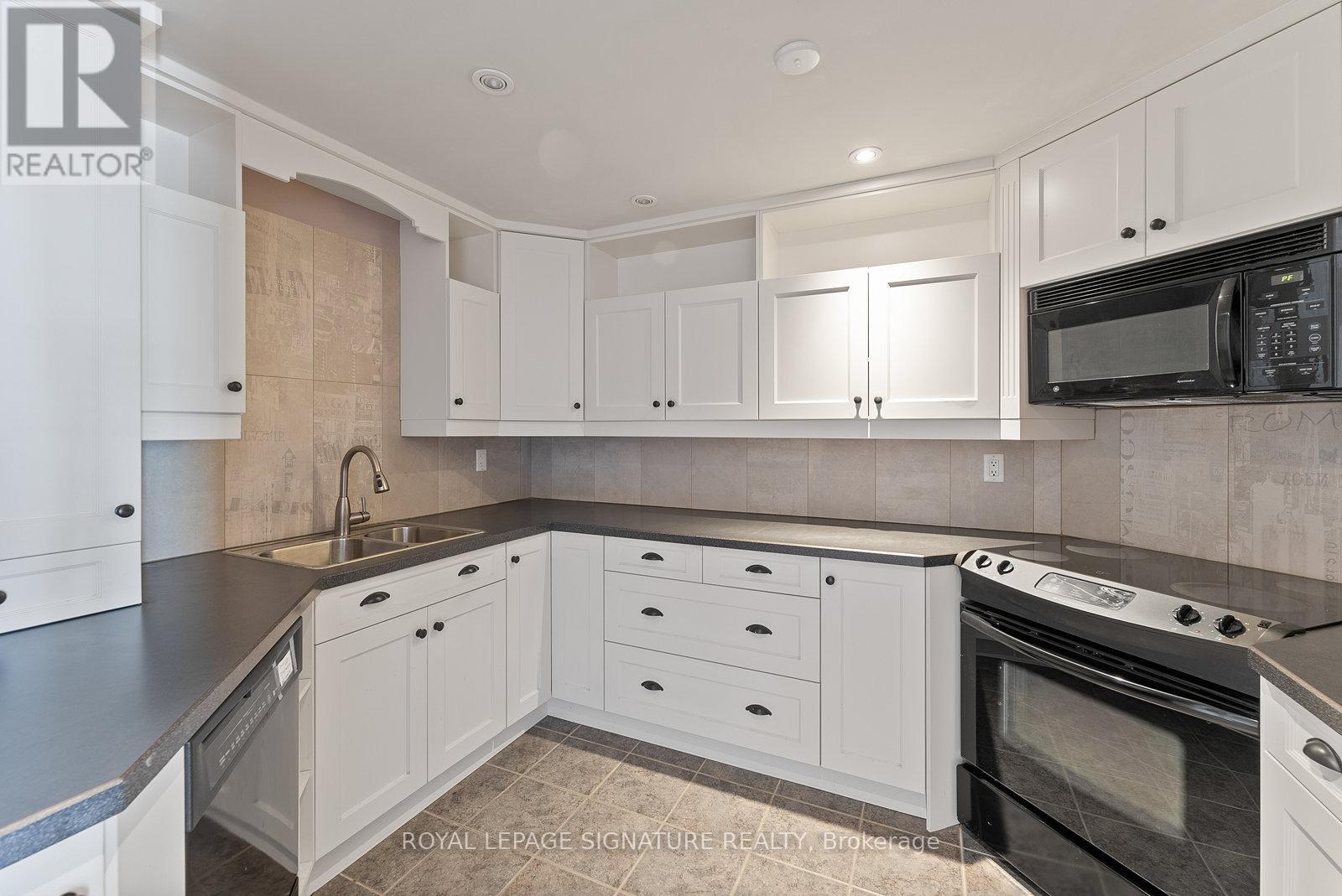 2436 - 33 Harbour Square, Toronto, Ontario  M5J 2G2 - Photo 15 - C12470664