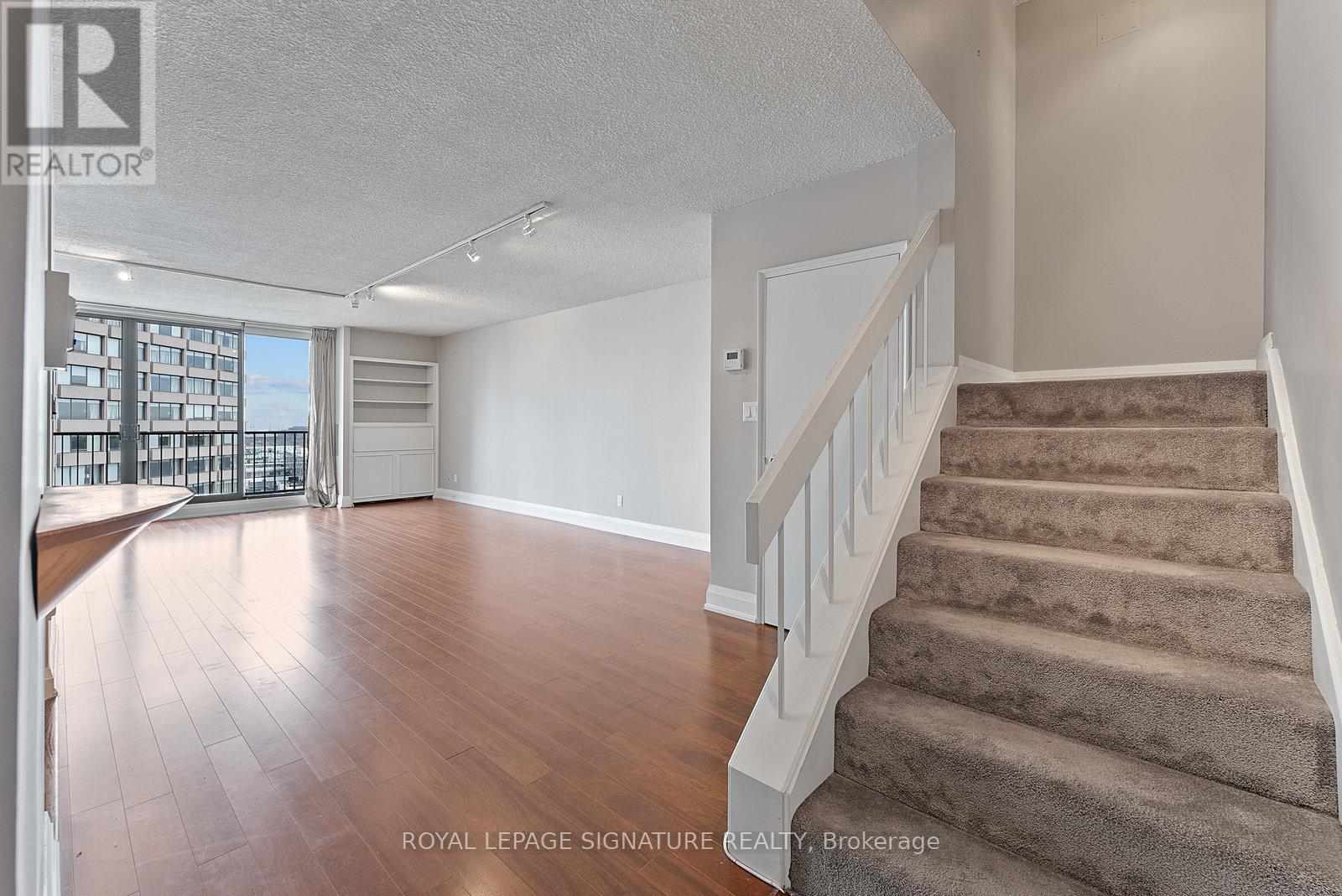 2436 - 33 Harbour Square, Toronto, Ontario  M5J 2G2 - Photo 2 - C12470664