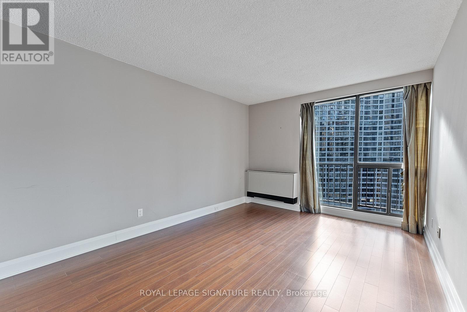 2436 - 33 Harbour Square, Toronto, Ontario  M5J 2G2 - Photo 20 - C12470664