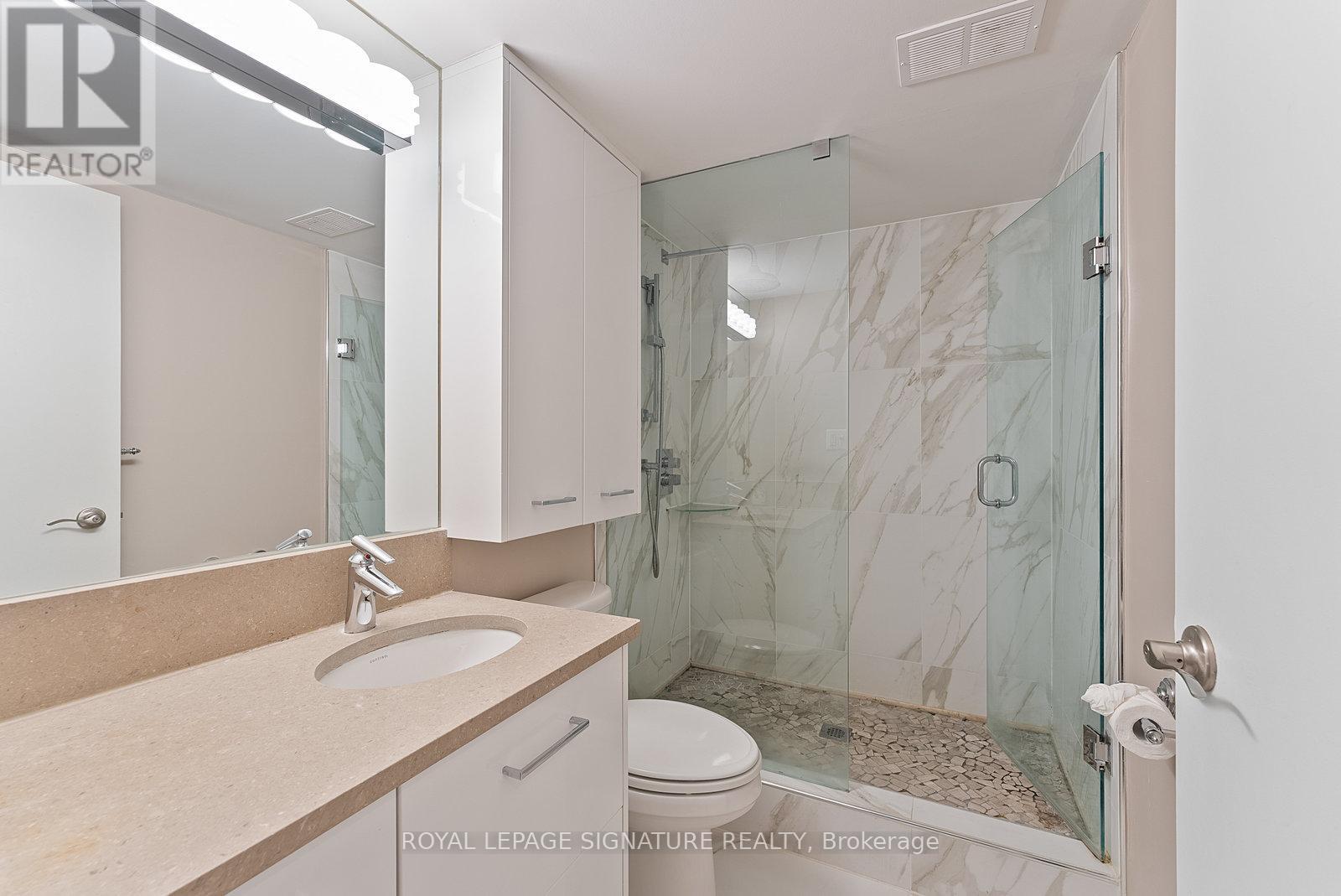 2436 - 33 Harbour Square, Toronto, Ontario  M5J 2G2 - Photo 23 - C12470664