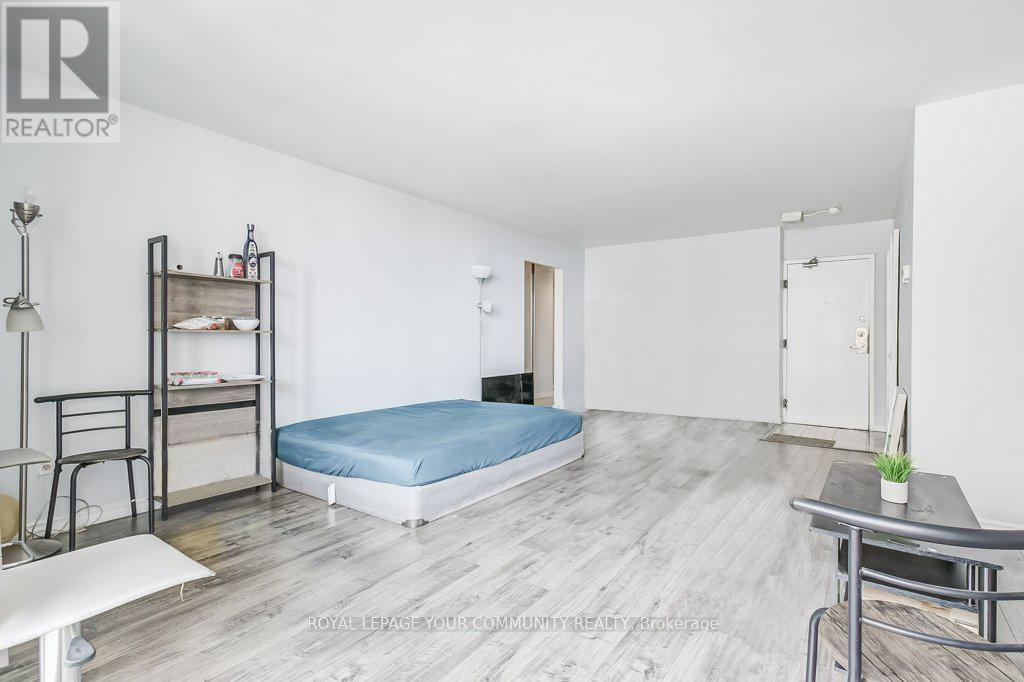 2205 - 1 Massey Square, Toronto, Ontario  M4C 5L4 - Photo 10 - E12368952