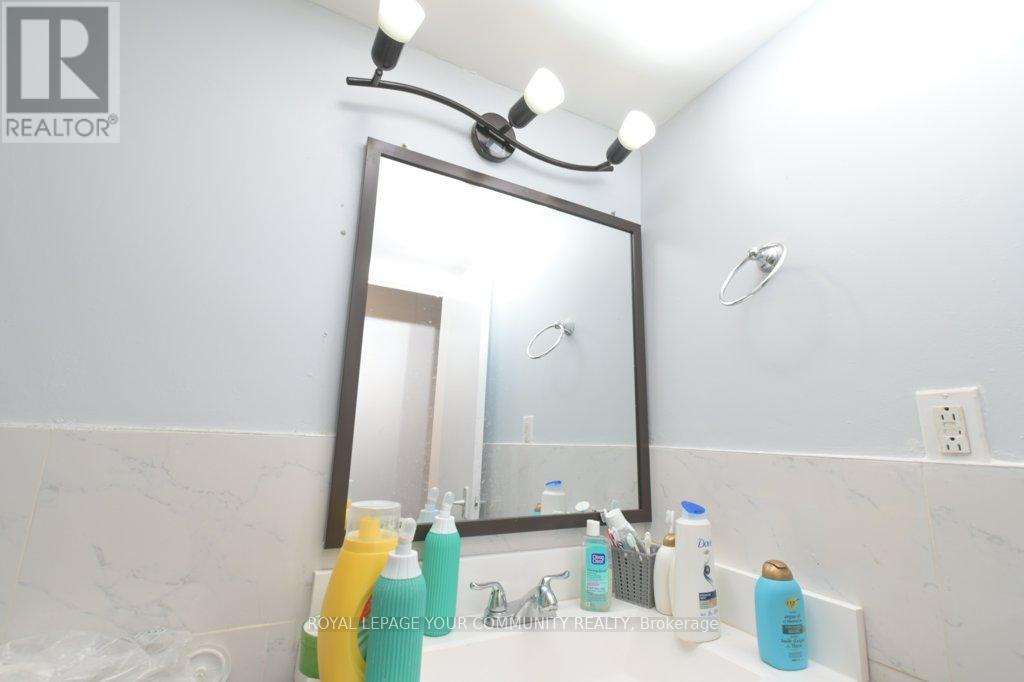 2205 - 1 Massey Square, Toronto, Ontario  M4C 5L4 - Photo 13 - E12368952